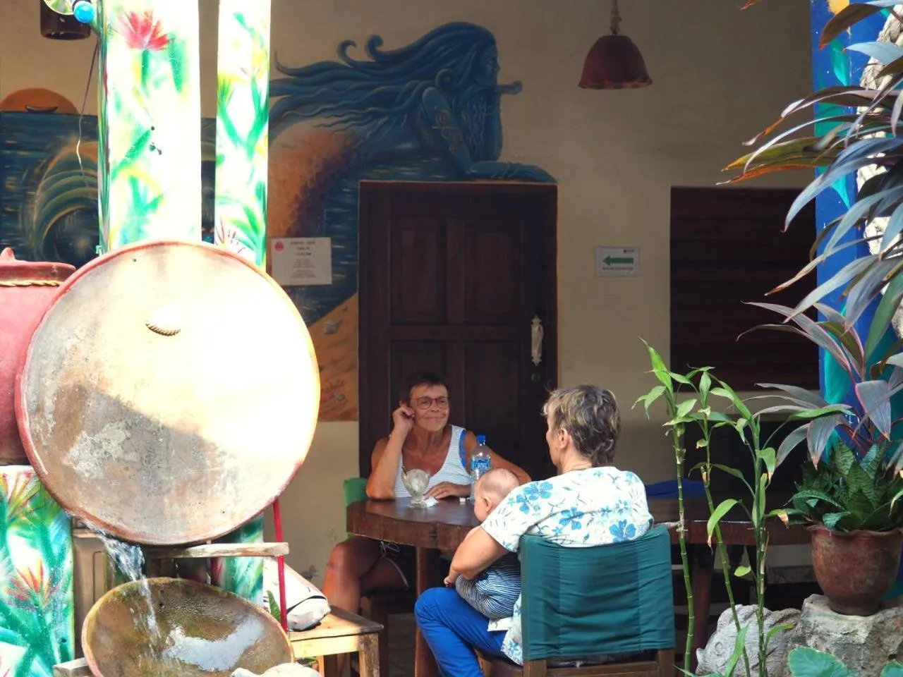 People in Hotel Restaurante Spa La Barca de Oro