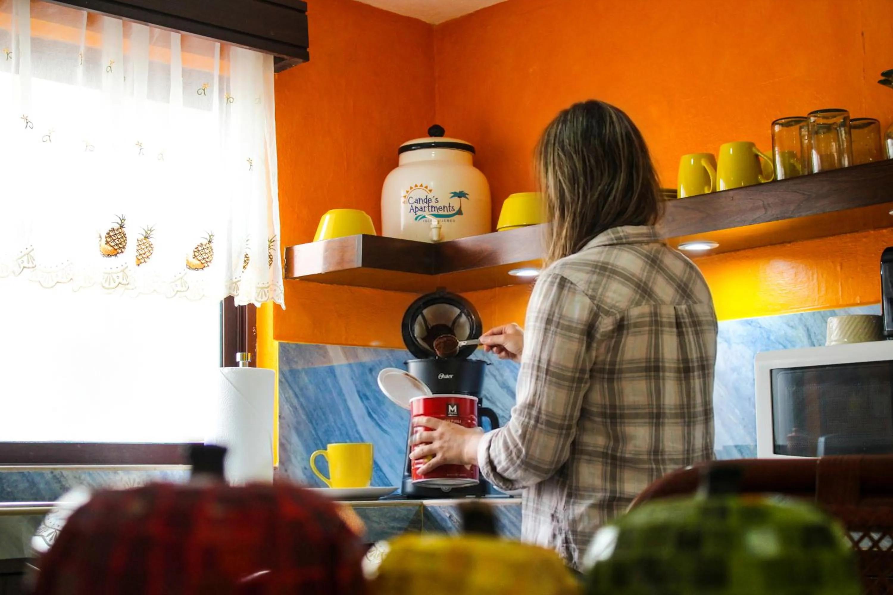 Cande's Apartments