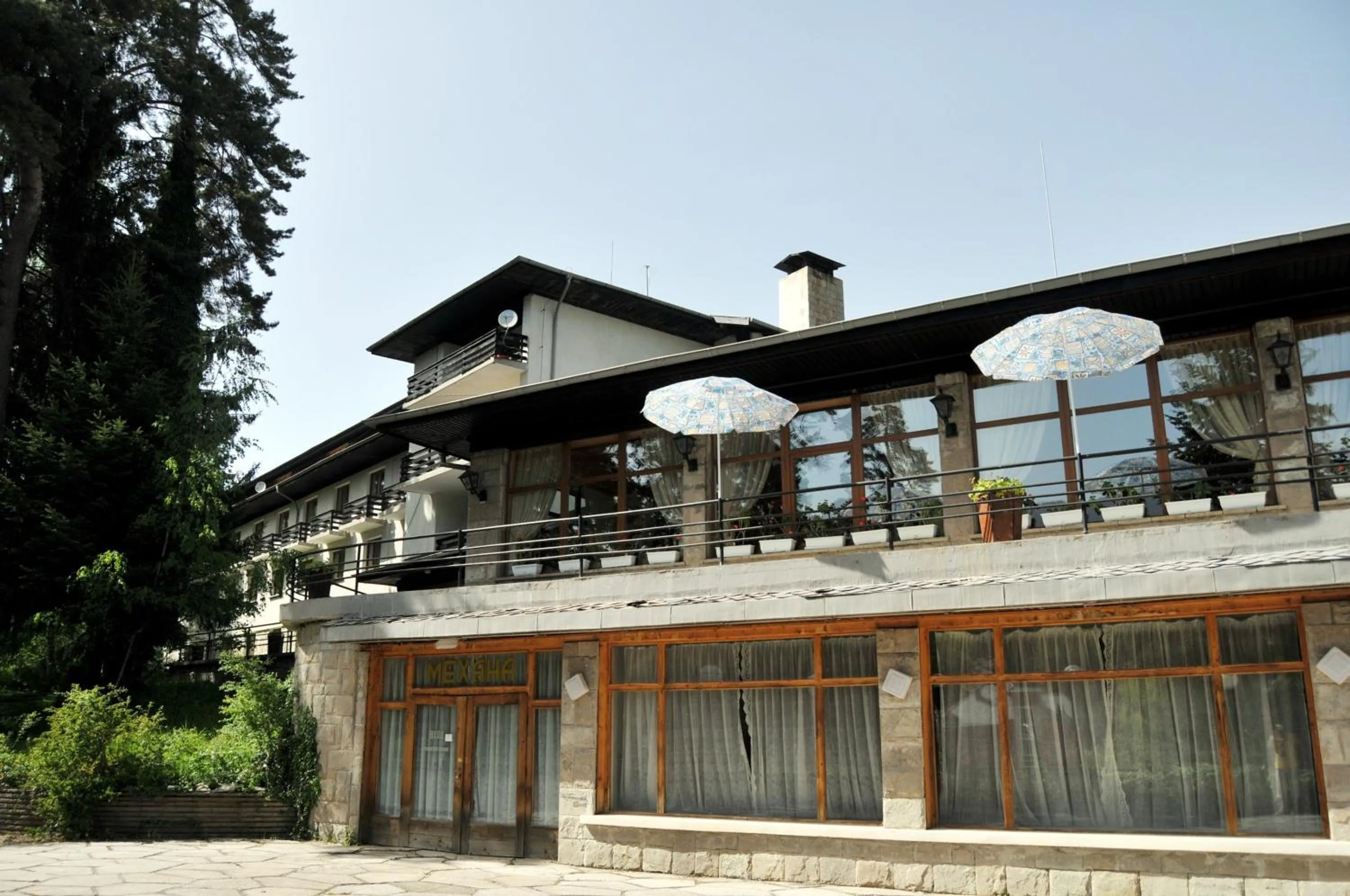 Property building in Hotel Bor