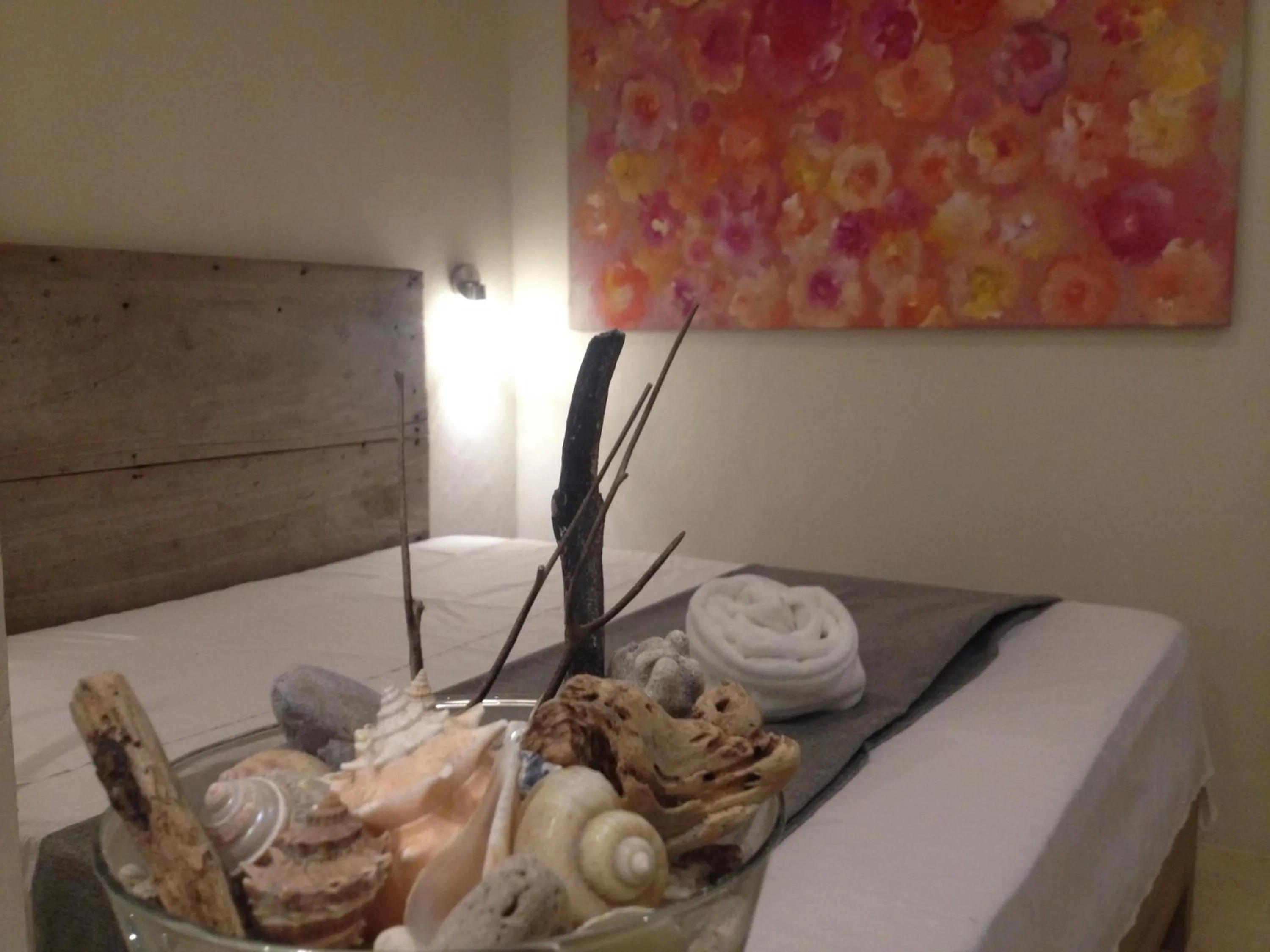 Decorative detail, Bed in City Center Studyo "Casa Natural"