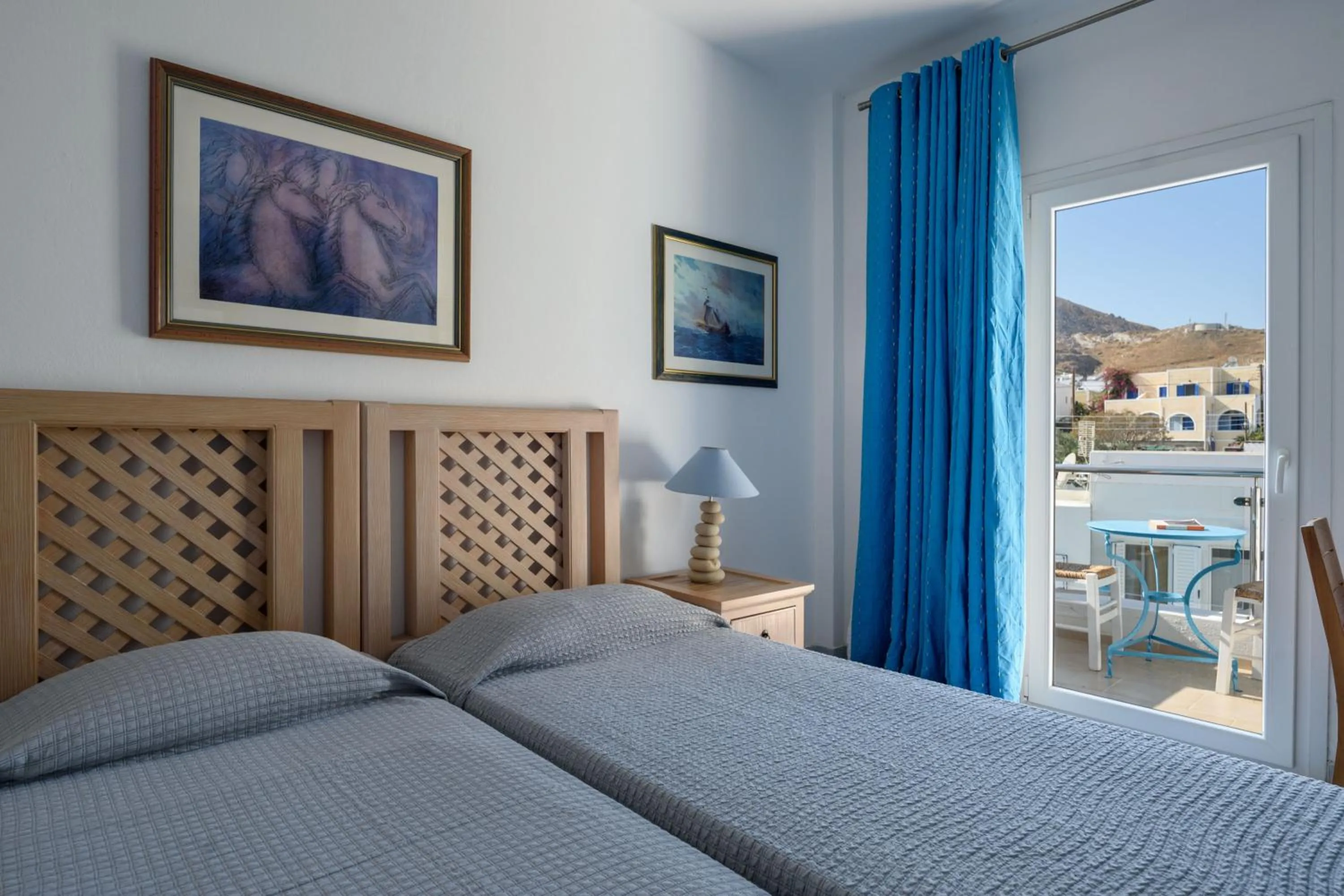 Bed in Alesahne Beach Hotel
