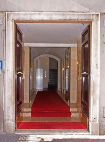 Facade/entrance in Town House Fontana Di Trevi