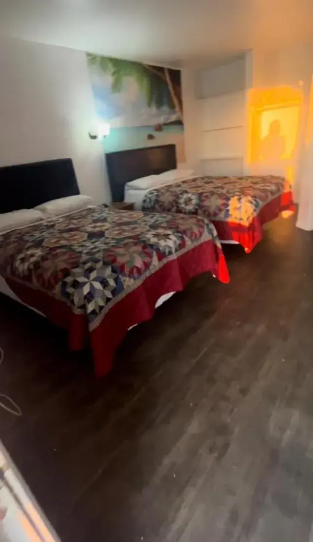 Bed in Anchor Motel & RV Park Bed in Anchor Motel & RV Park