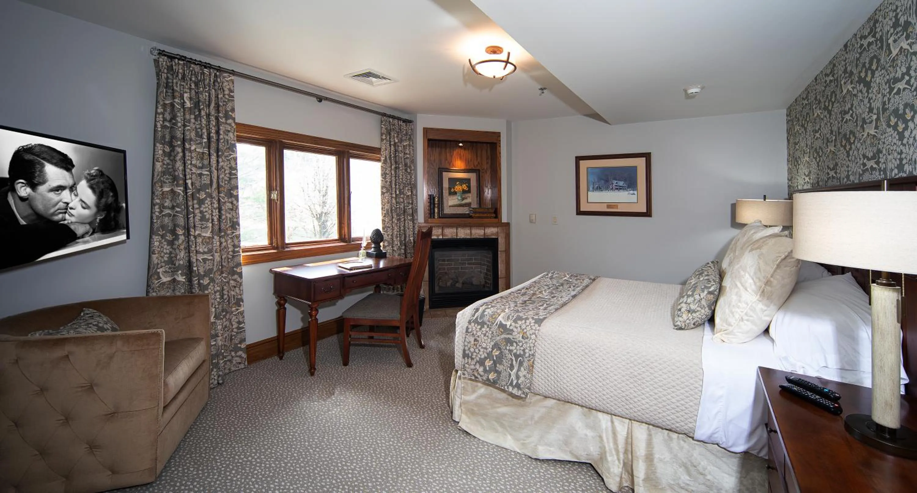 Bedroom, Bed in Chetola Resort