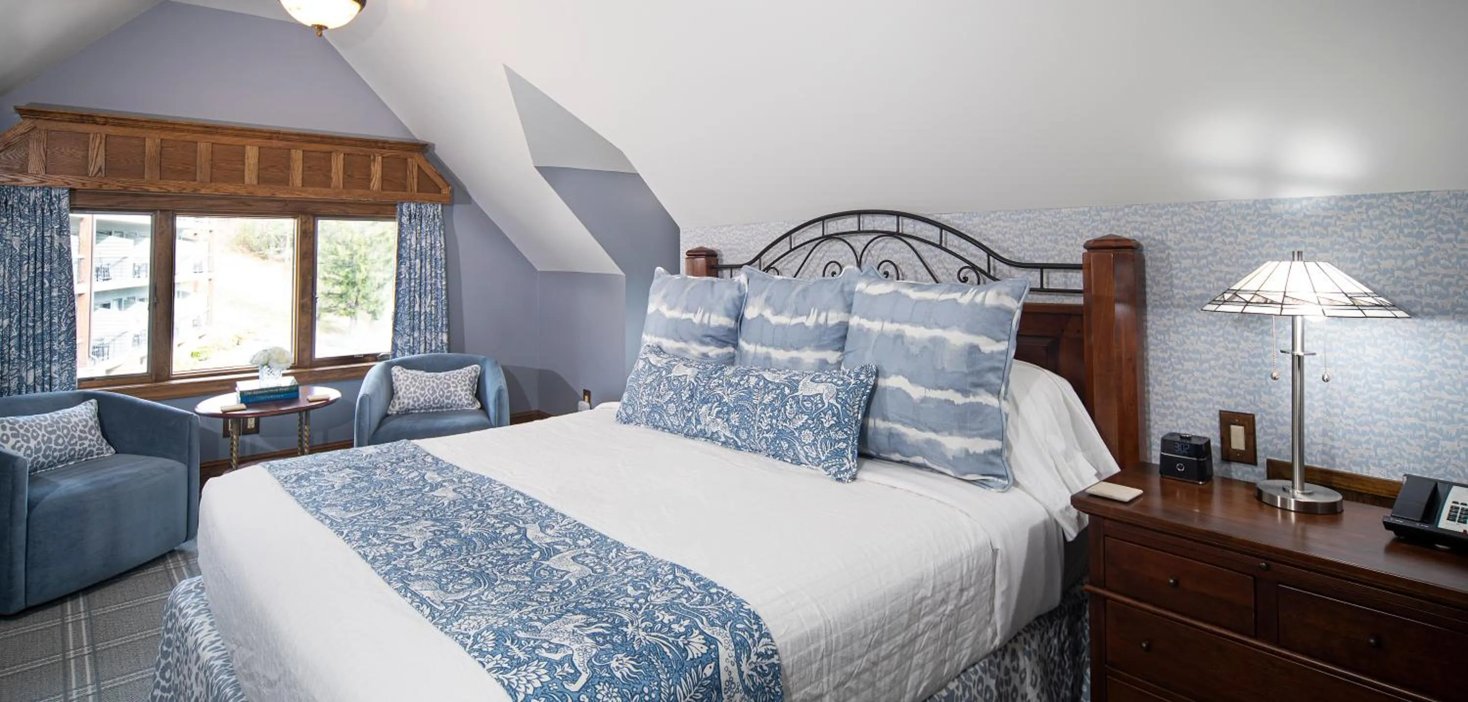 Bedroom, Bed in Chetola Resort