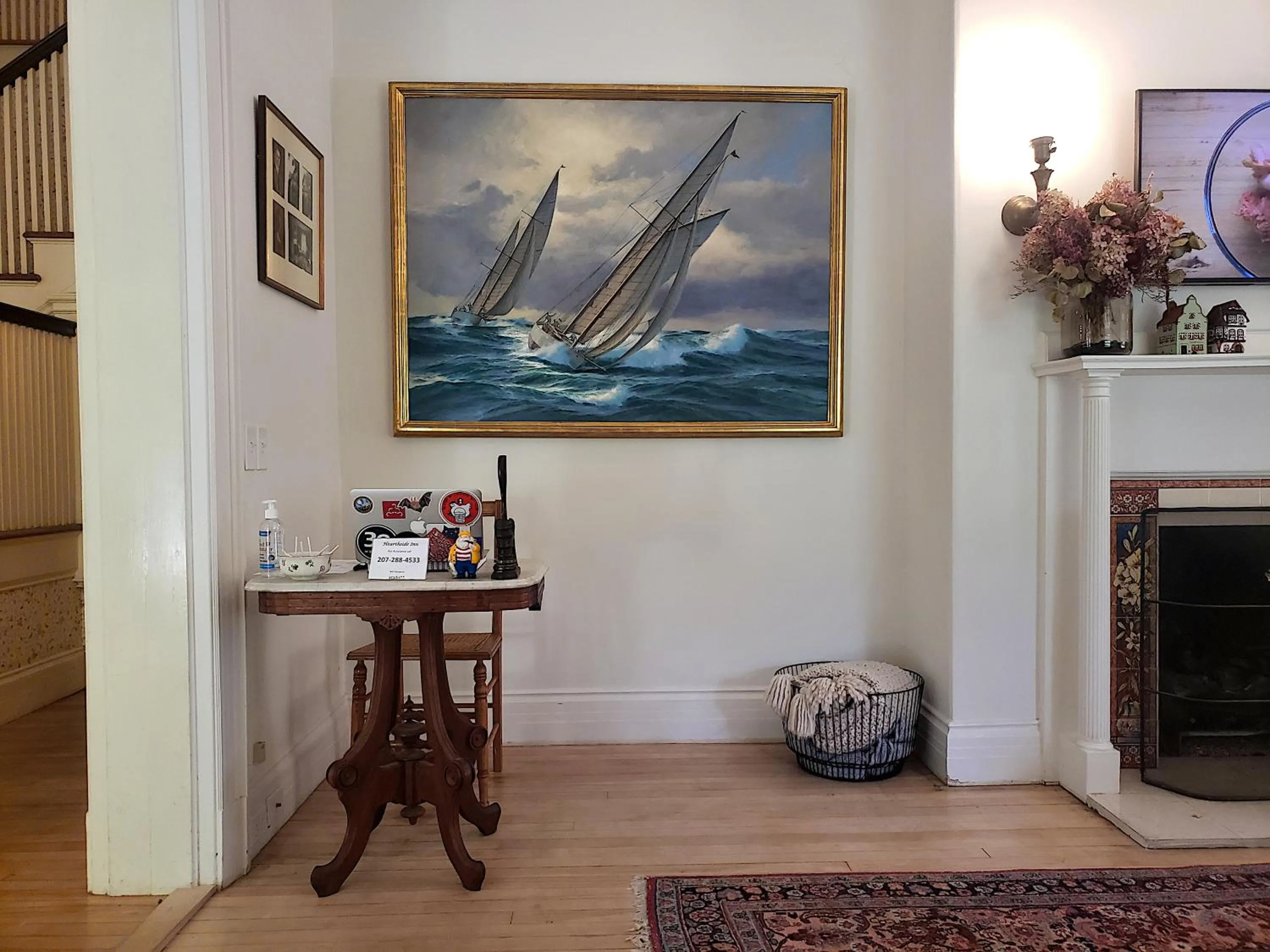 Lobby or reception in Hearthside Inn