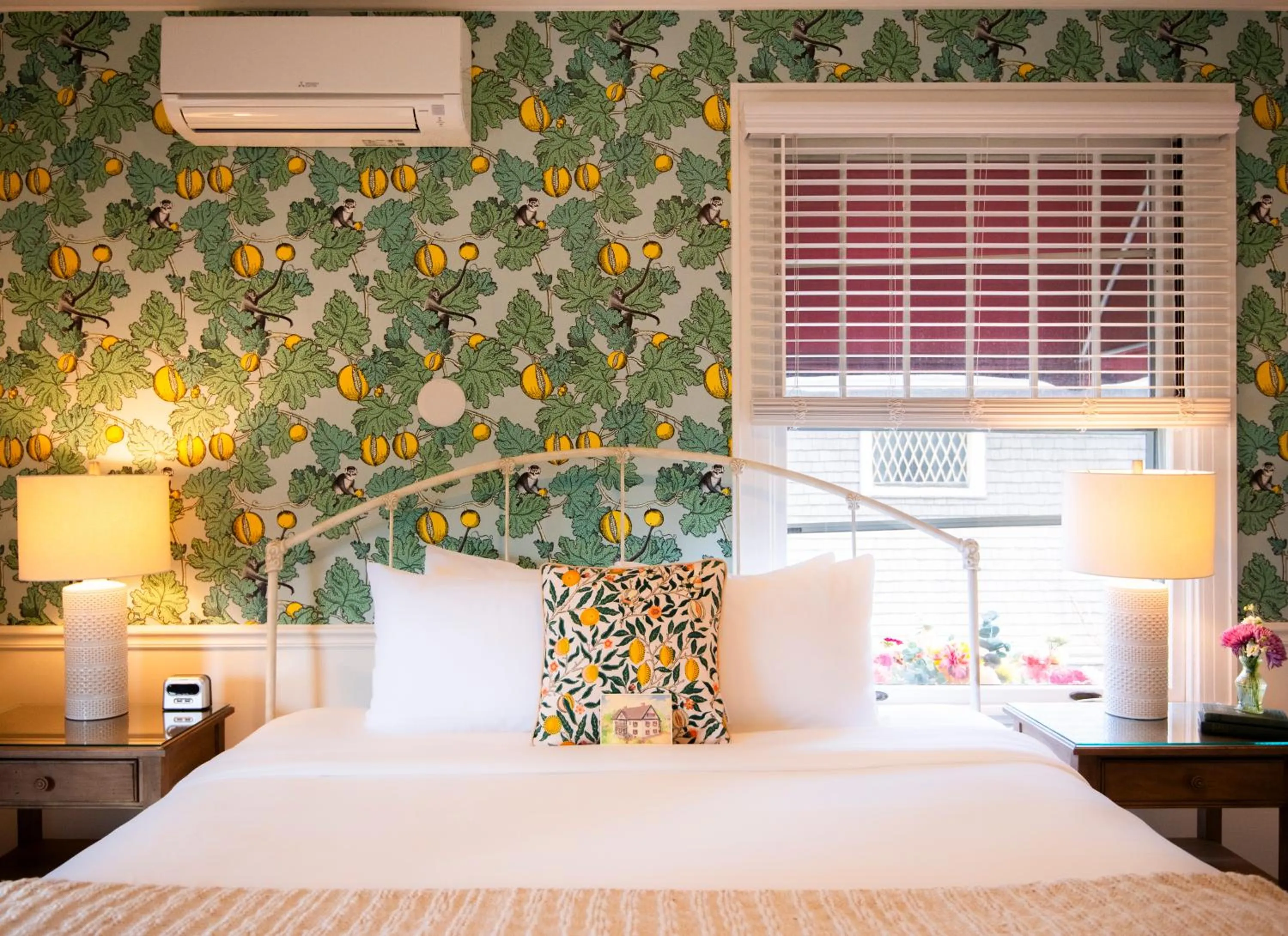 Bed in Hearthside Inn