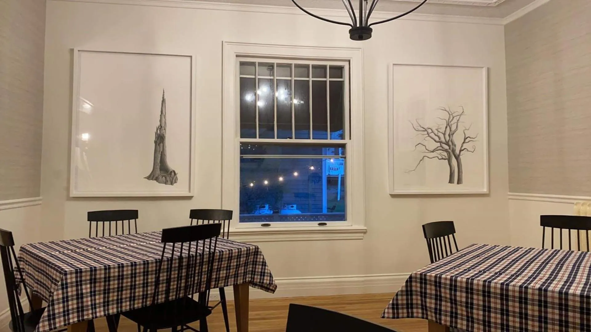 Dining area in Hearthside Inn