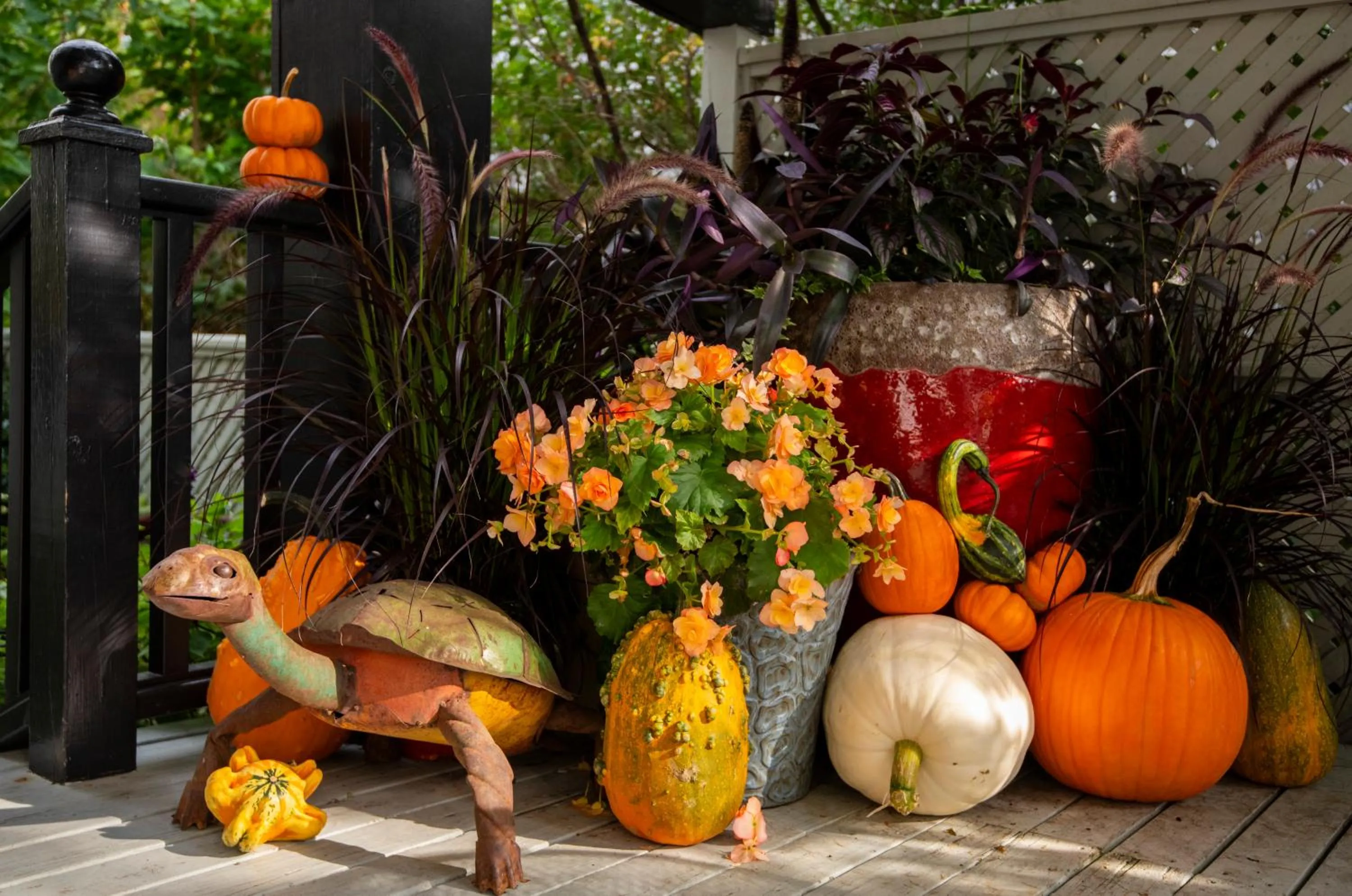 Decorative detail in Hearthside Inn