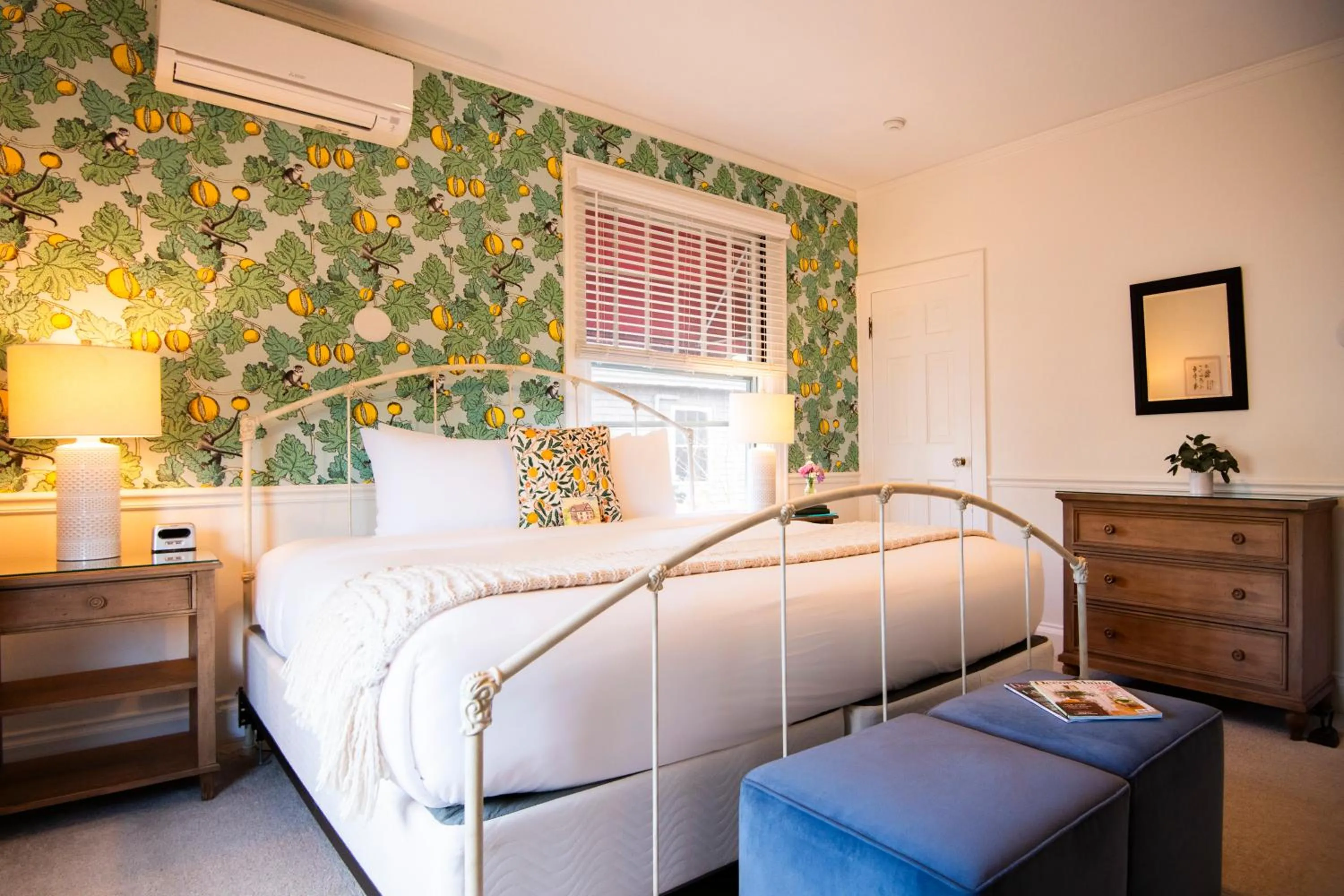 Bed in Hearthside Inn