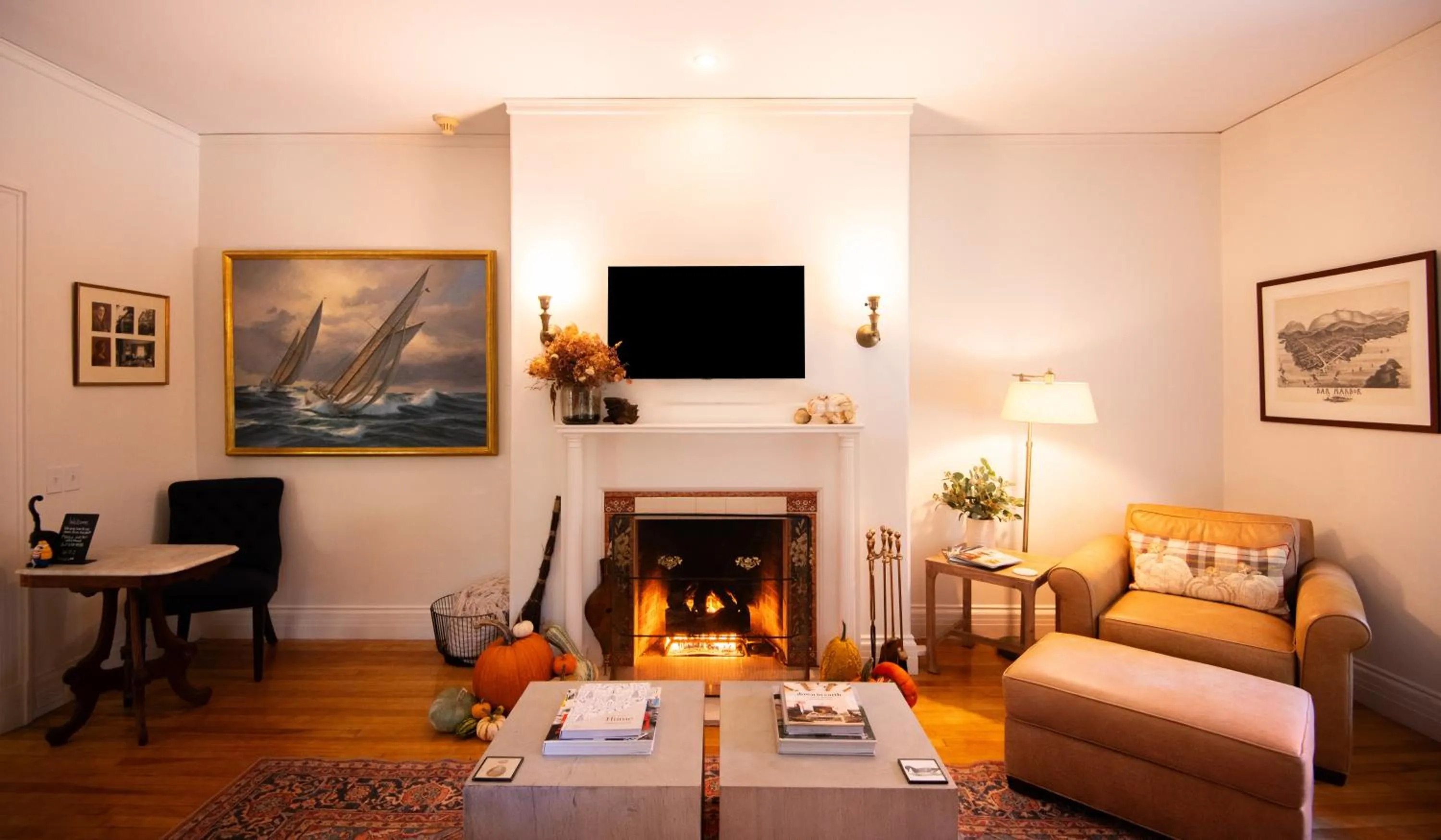 Living room in Hearthside Inn