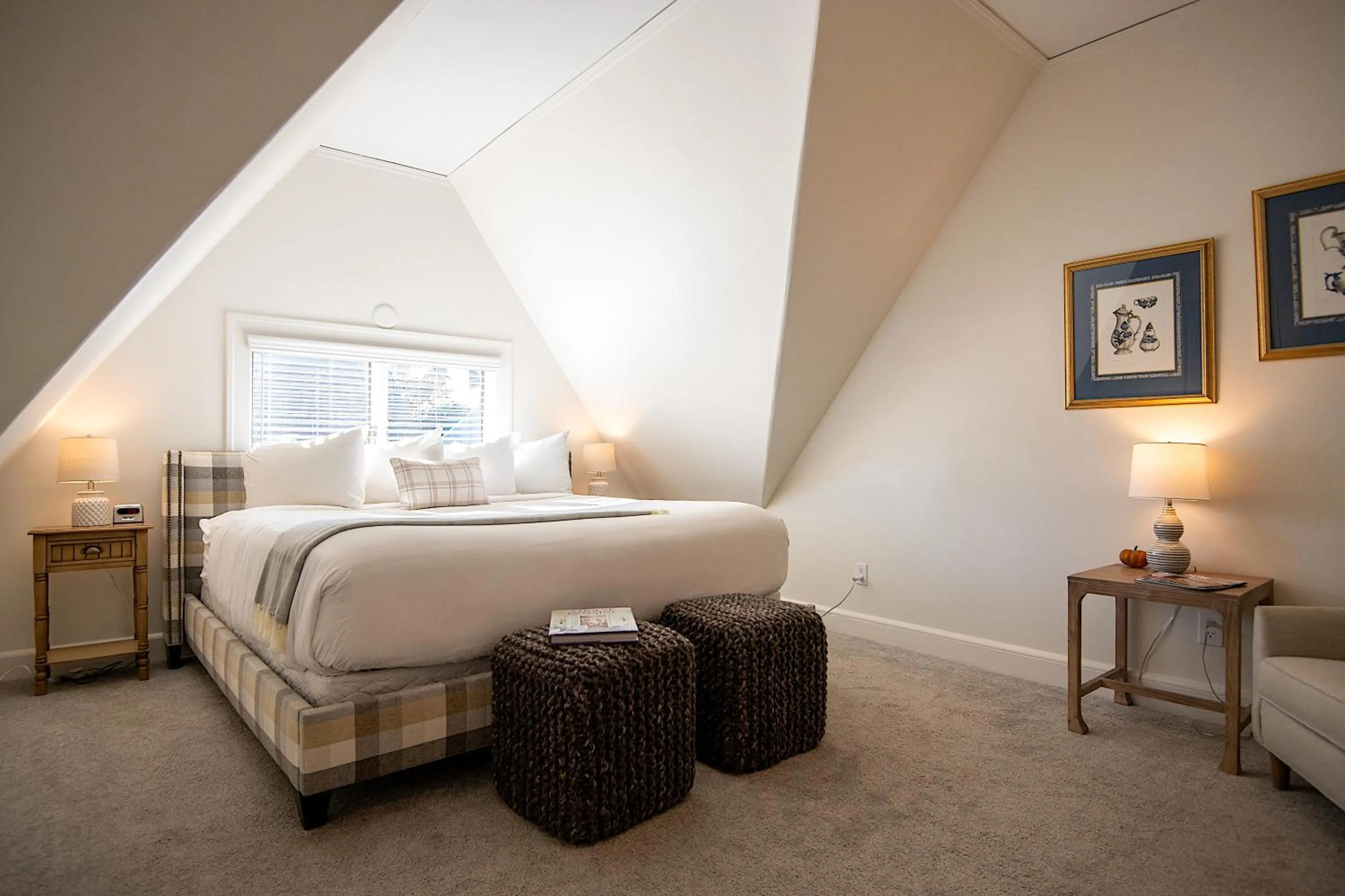 Bed in Hearthside Inn