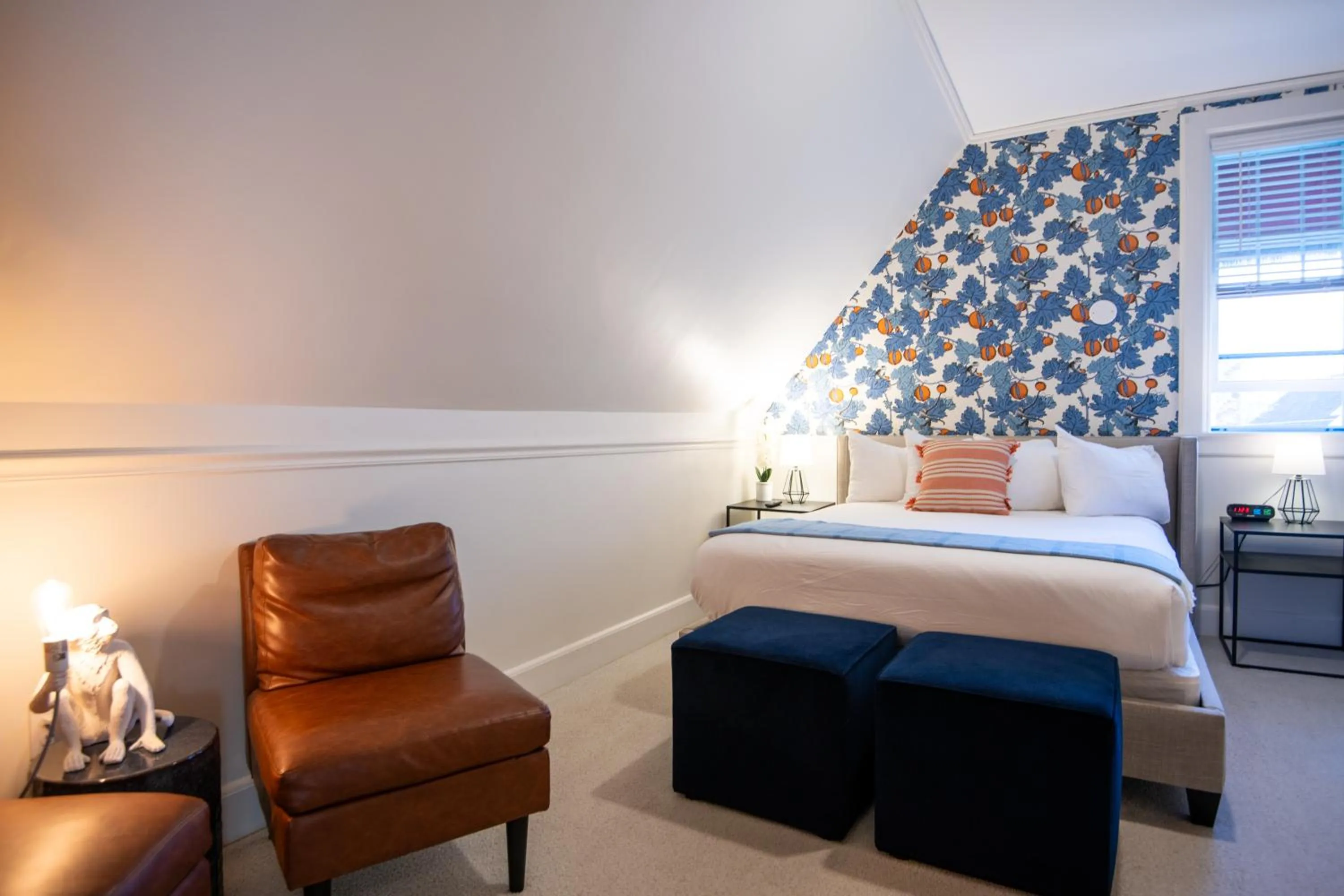 Photo of the whole room, Bed in Hearthside Inn