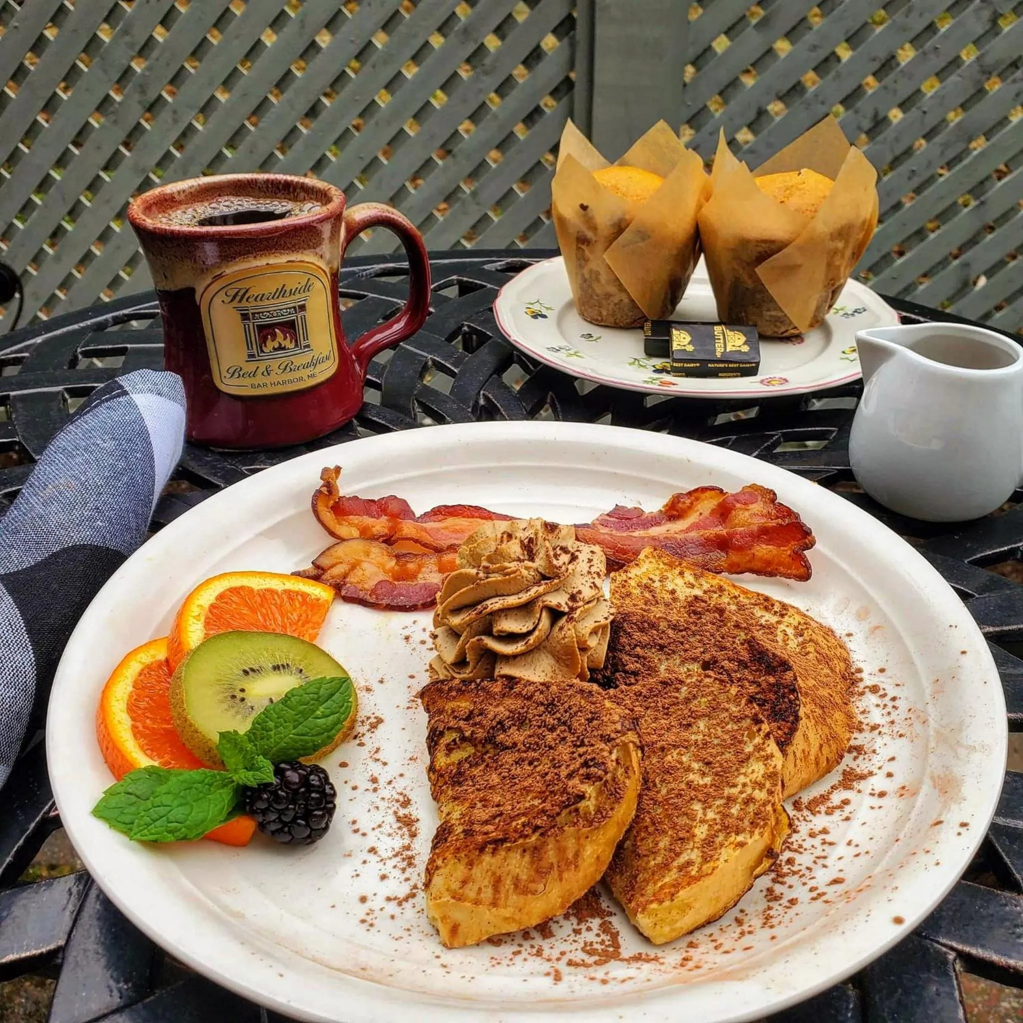 Breakfast in Hearthside Inn