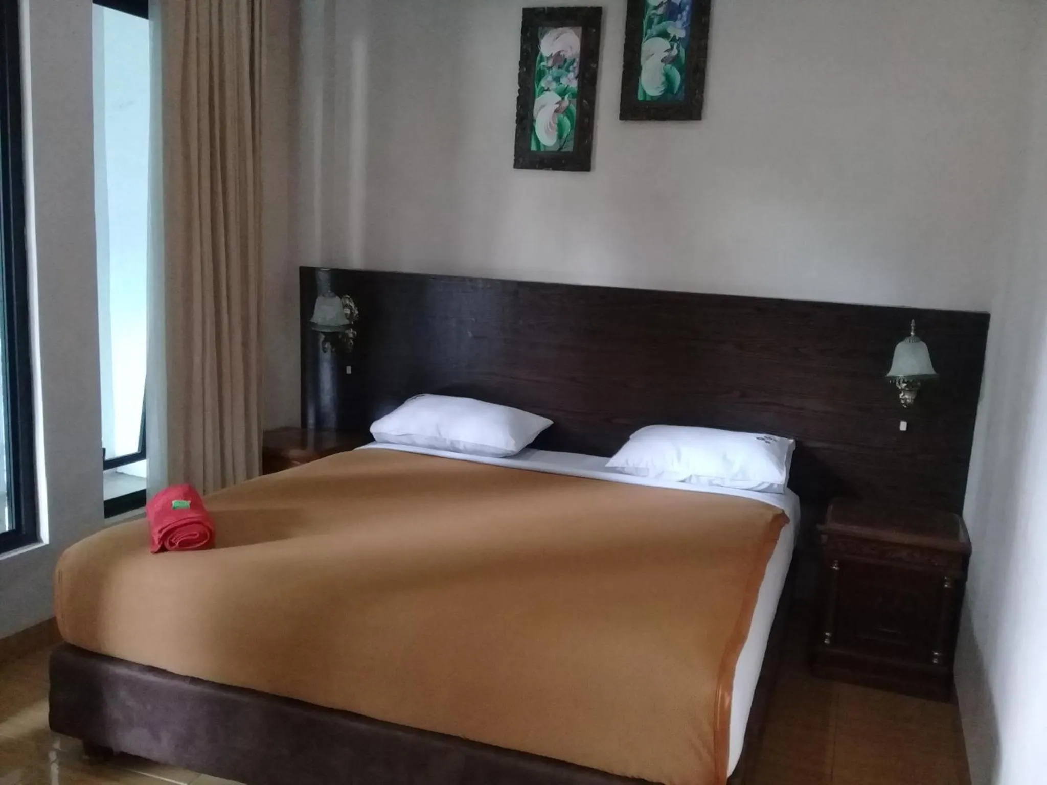 Bed in RF Hotel