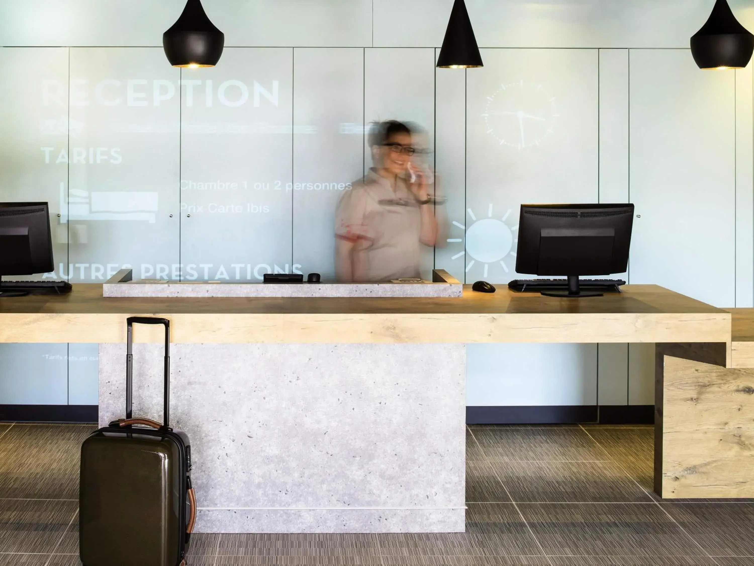 Property building in Ibis Roanne Le Coteau Hotel Restaurant Property building in Ibis Roanne Le Coteau Hotel Restaurant