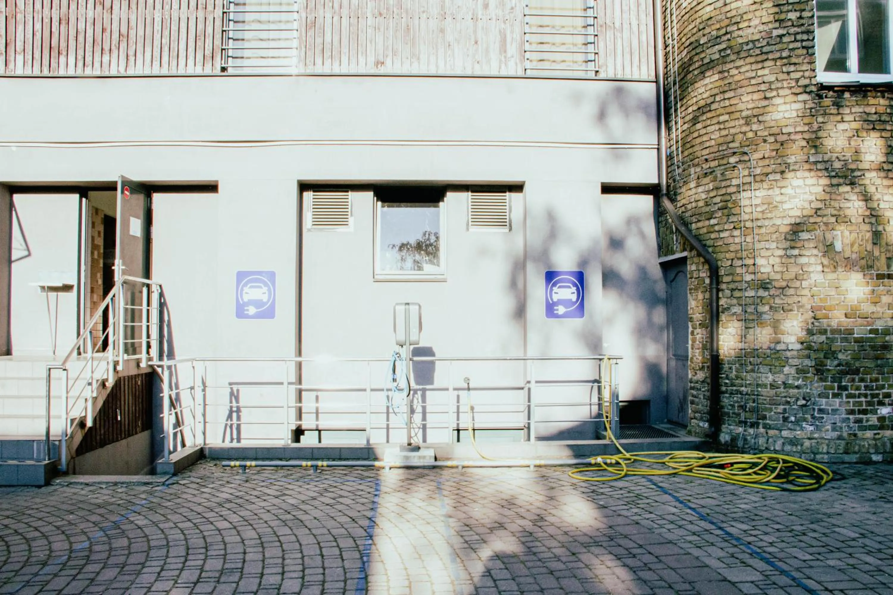 Inner courtyard view in Hotel Kolumbs