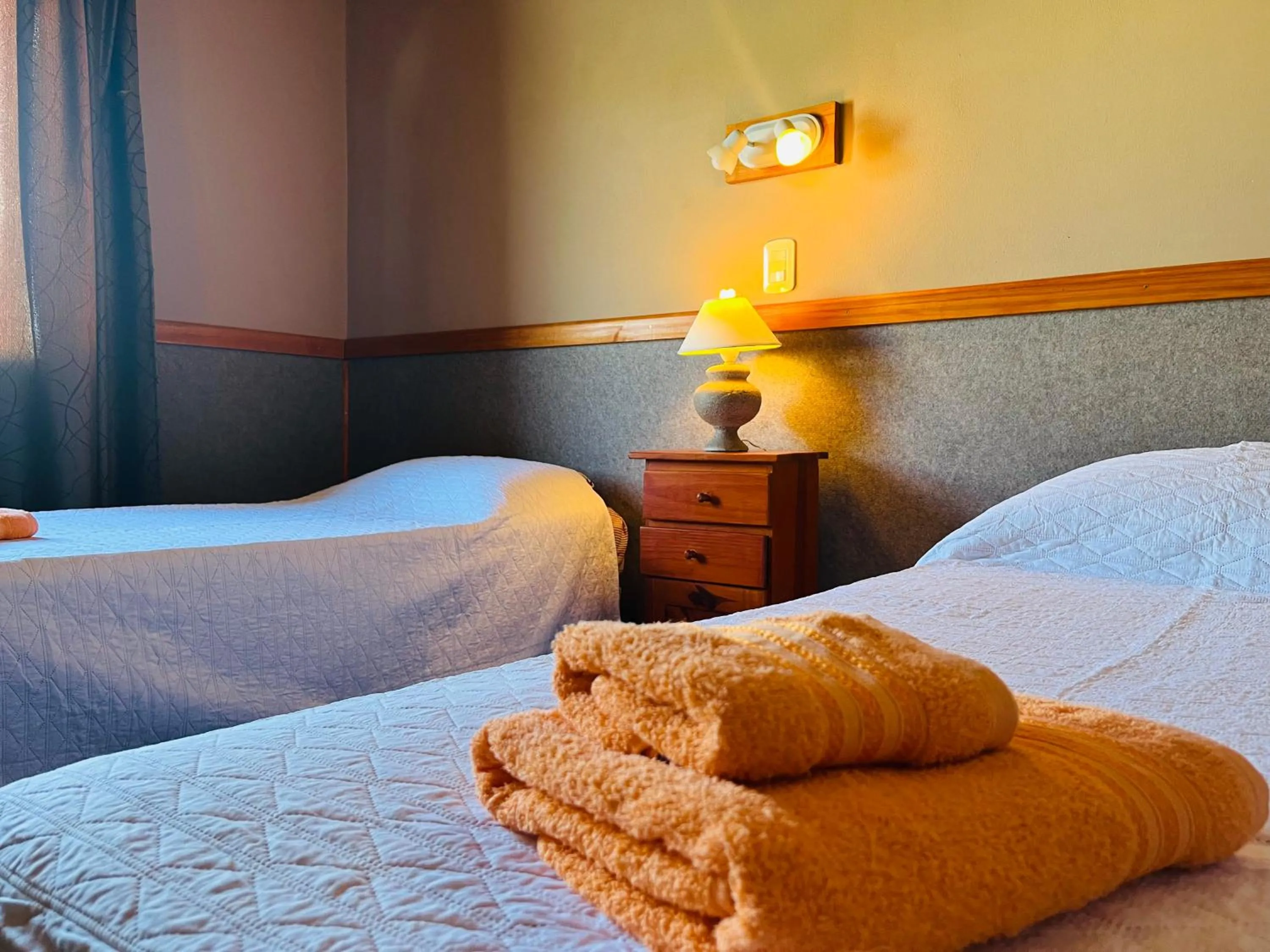 Twin Room with Private Bathroom in Hotel Koi Mahik