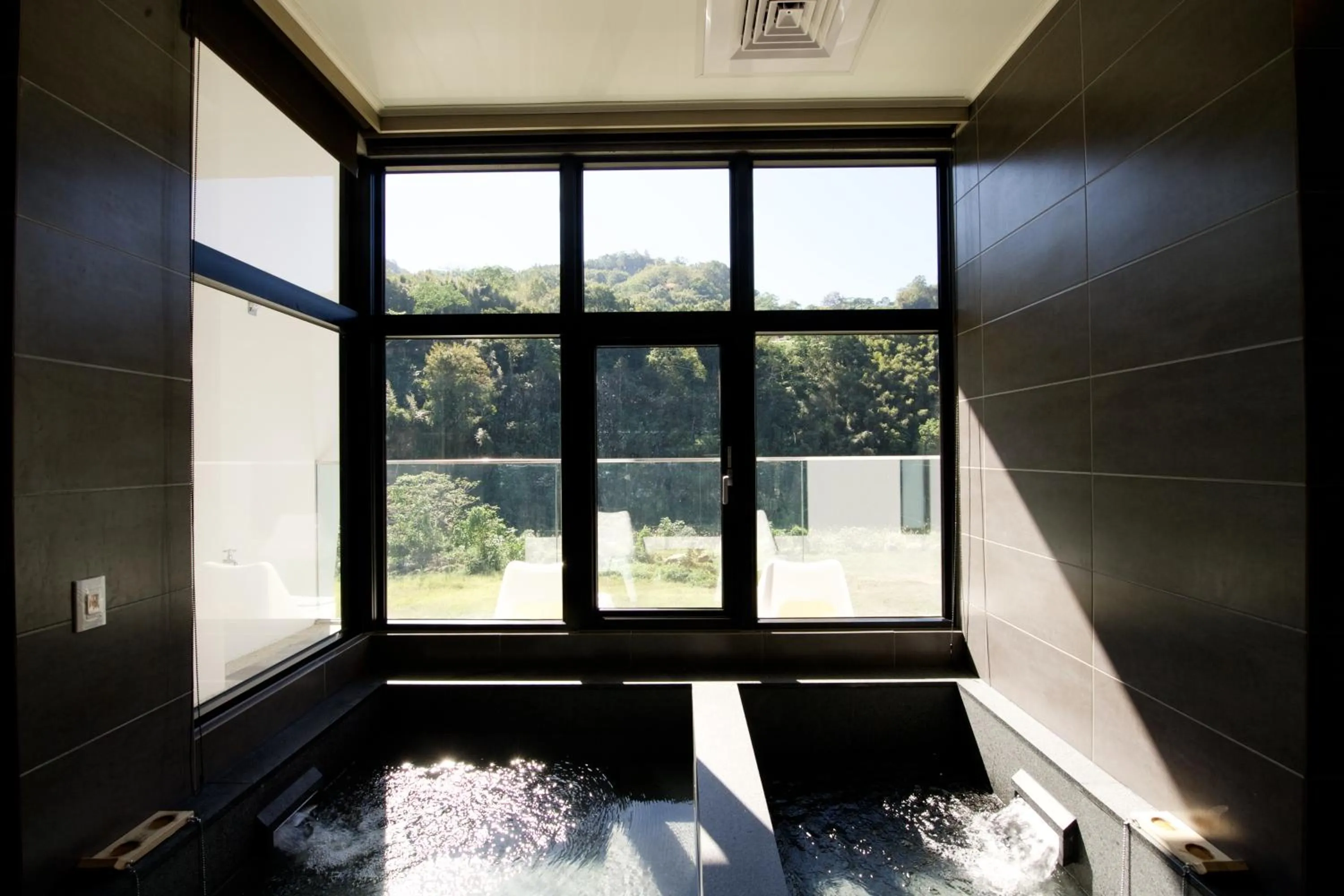 Hu Shan Hot Spring Hotel