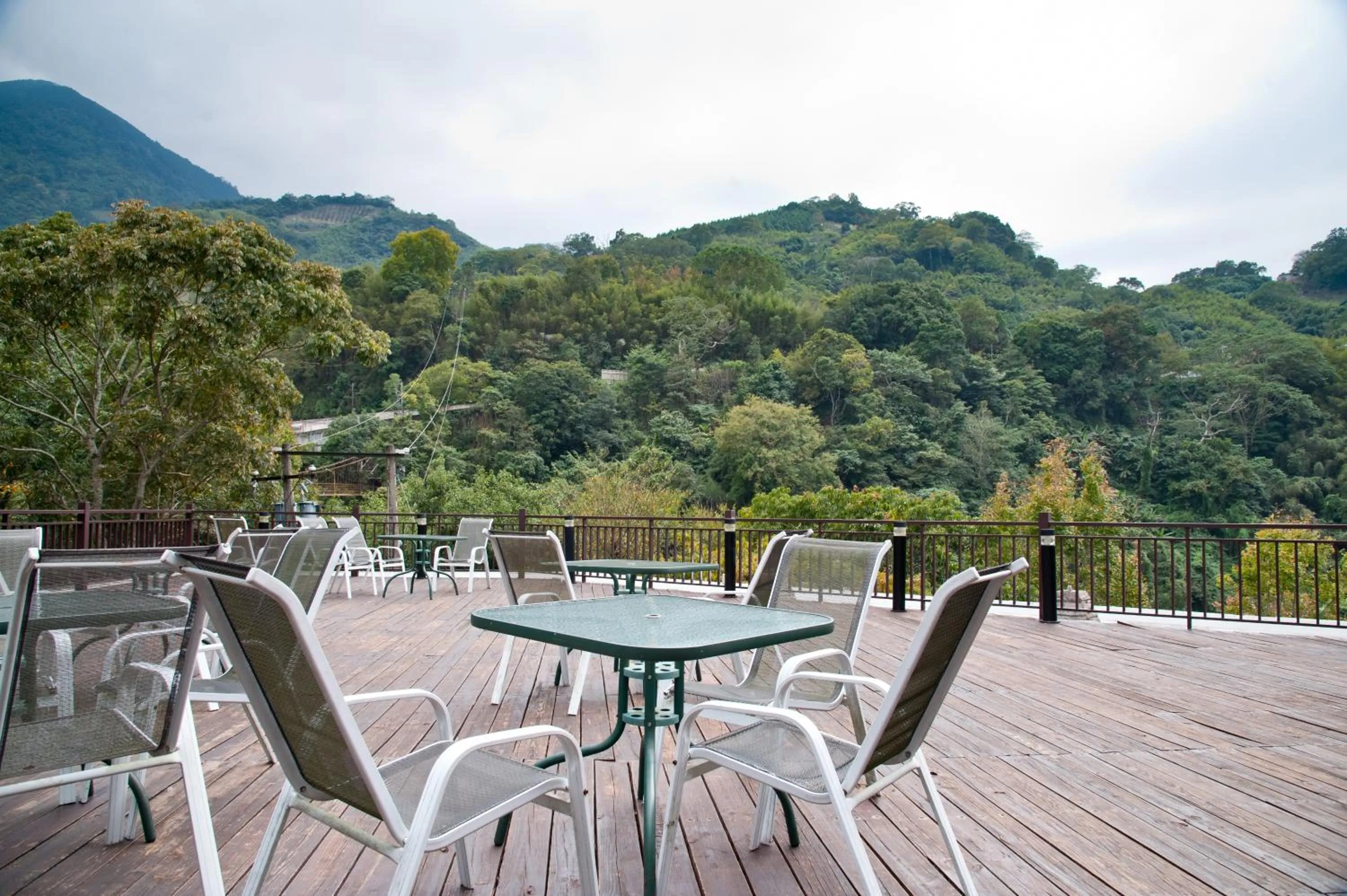 Patio in Hu Shan Hot Spring Hotel