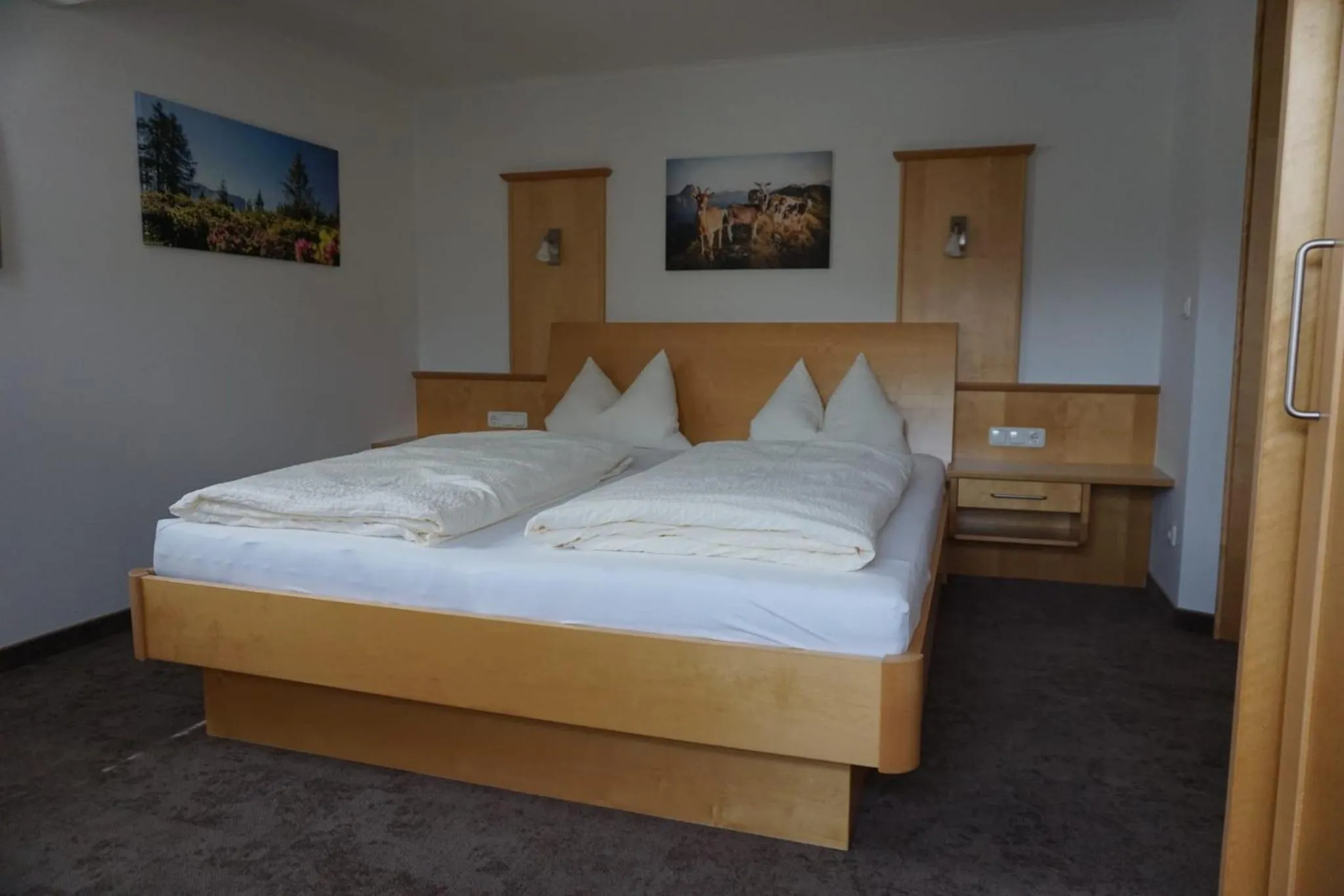 Bedroom, Bed in Appartements Bergsonne