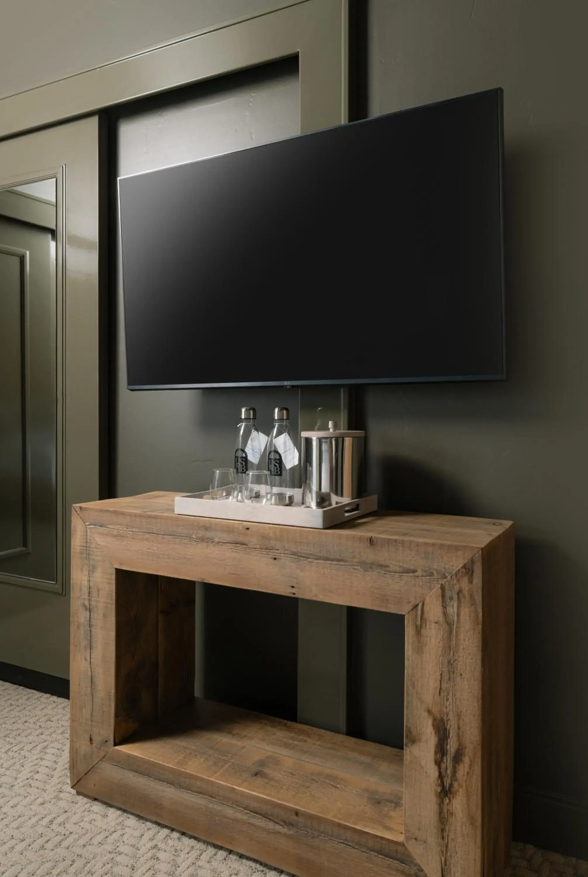 Bedroom in Hotel Santa Barbara Bedroom in Hotel Santa Barbara