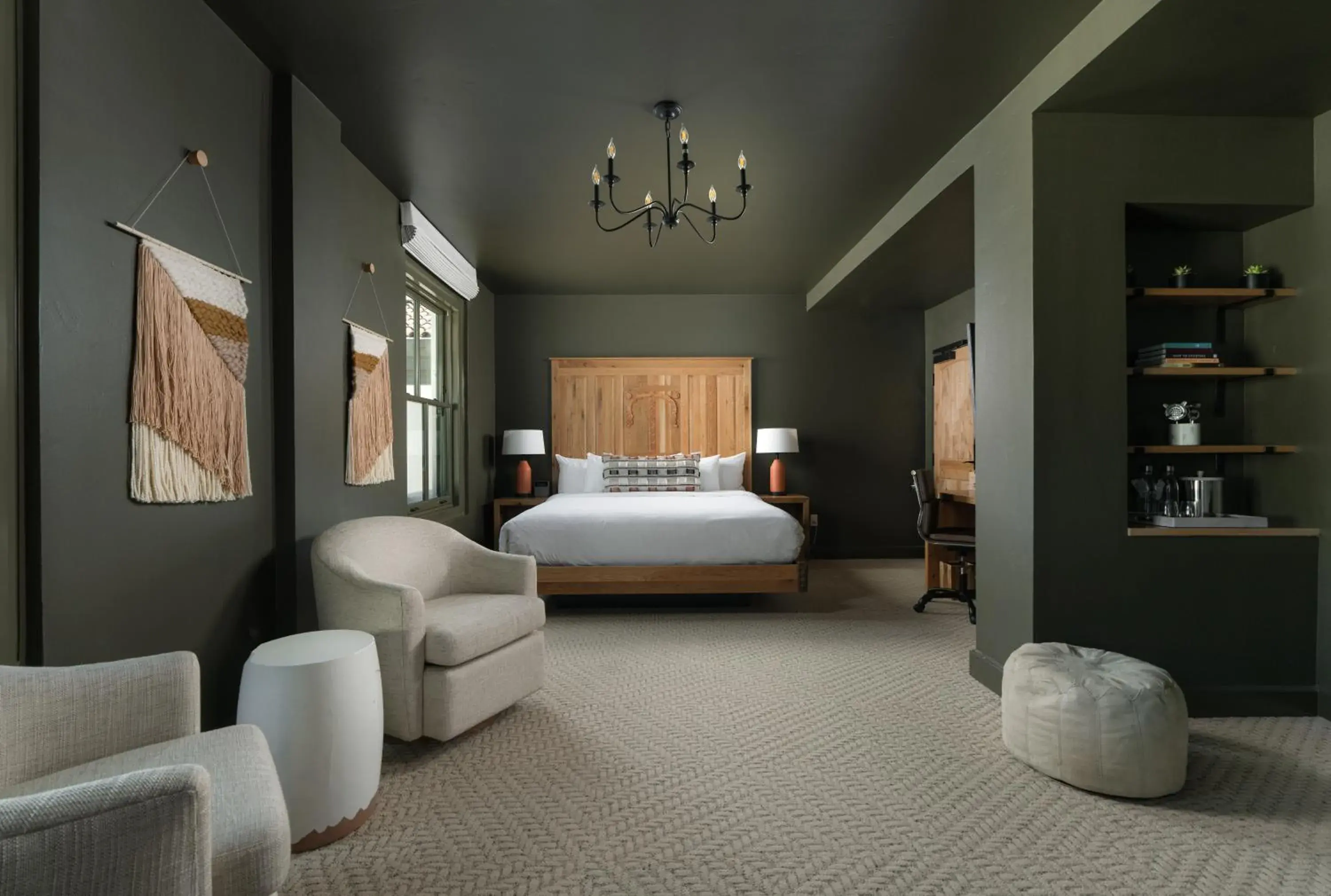 ADA King Suite in Hotel Santa Barbara ADA King Suite in Hotel Santa Barbara