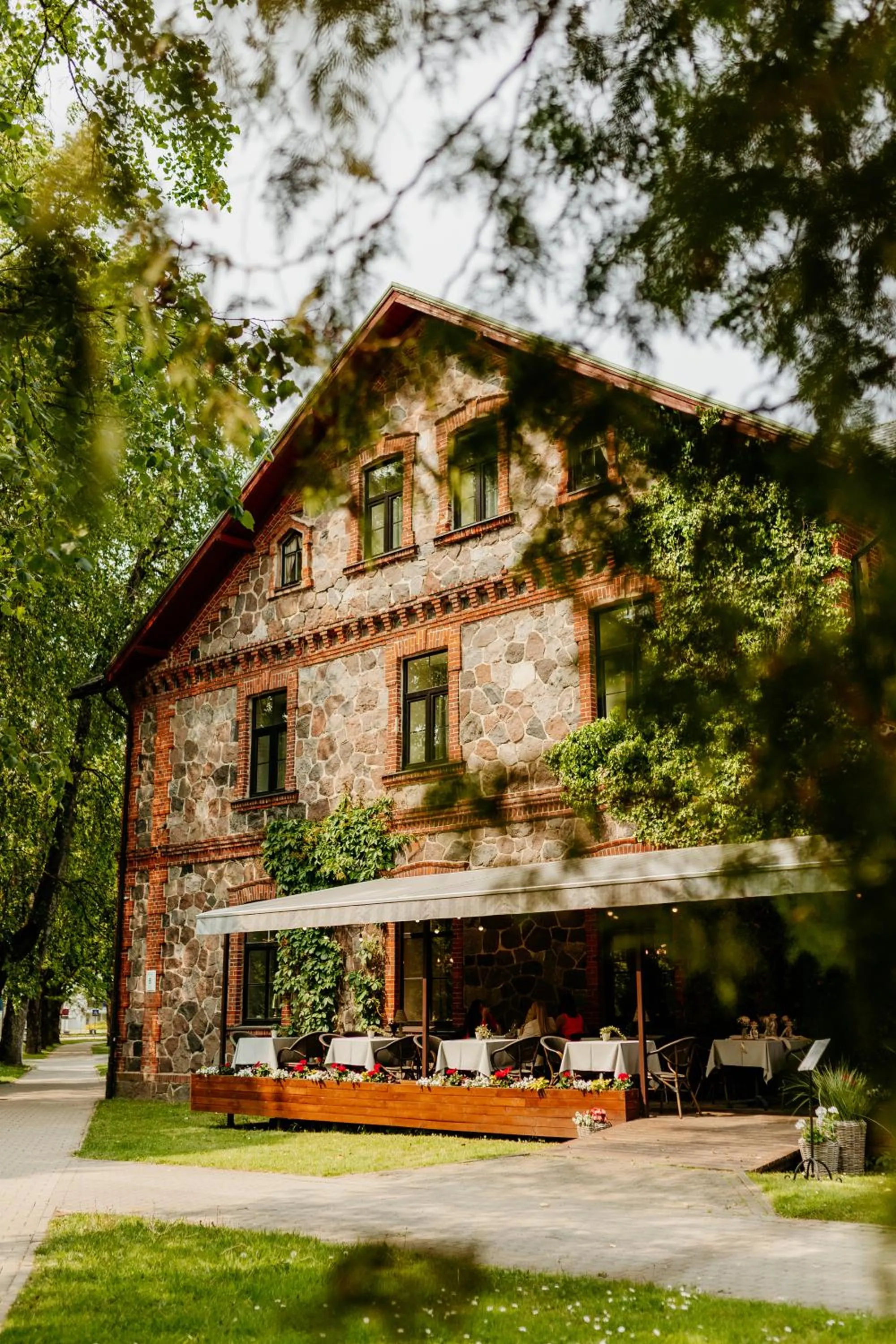 Facade/entrance in Hotel Sigulda