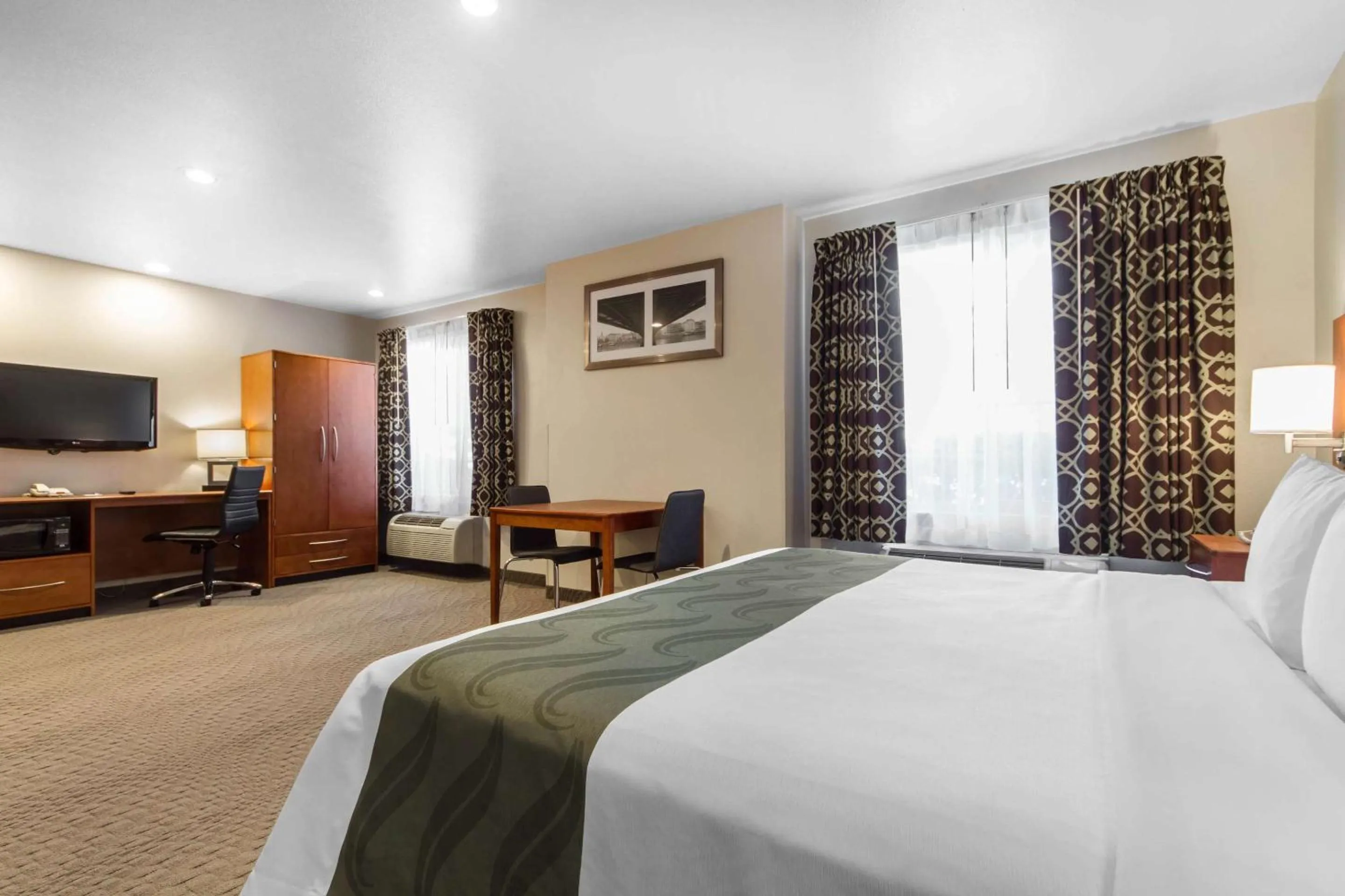 Bedroom, Bed in Quality Inn San Jose Airport-Silicon Valley