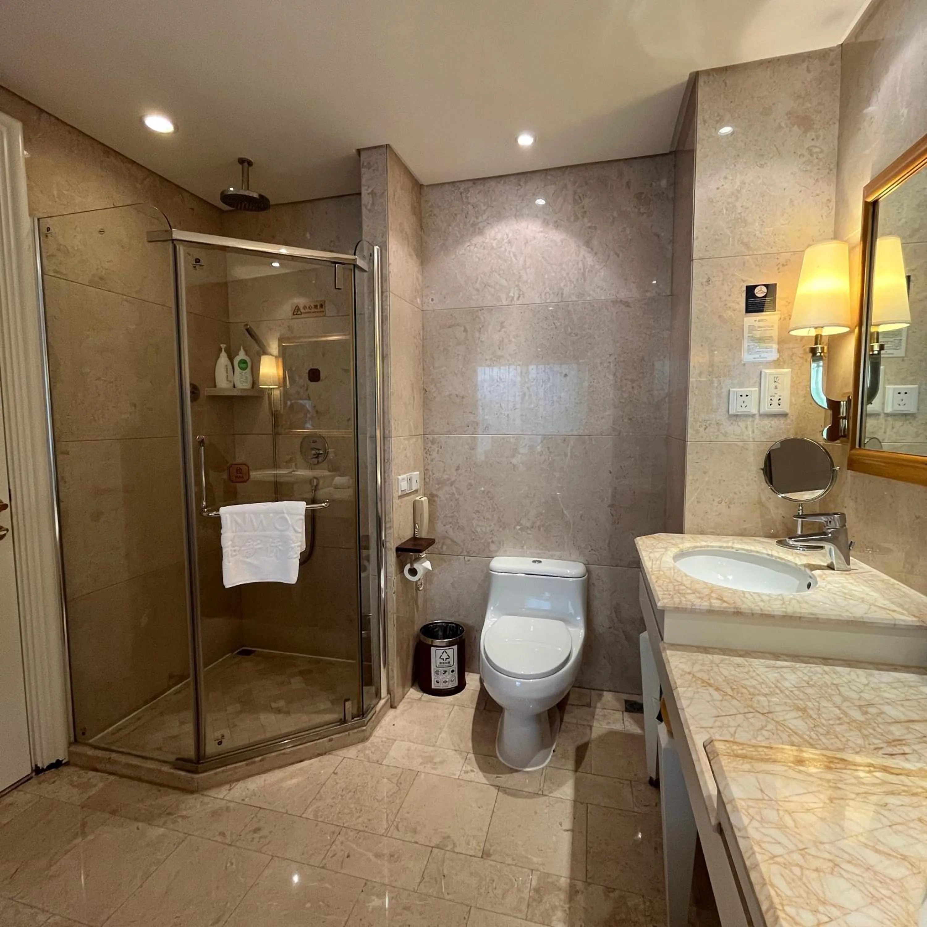 Hangzhou Xinqiao Hotel