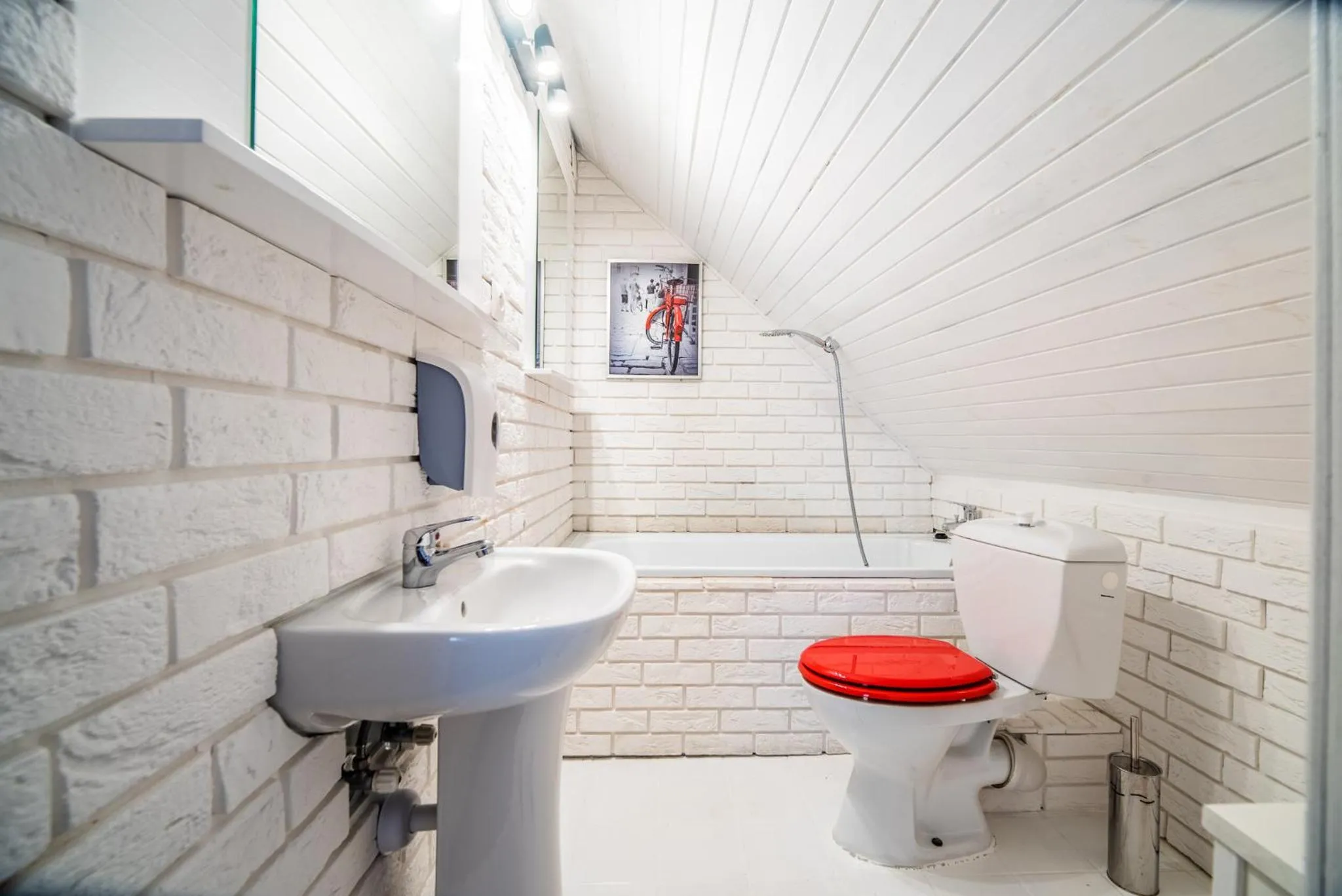 Shower in Great Polonia Jelenia Góra City Center