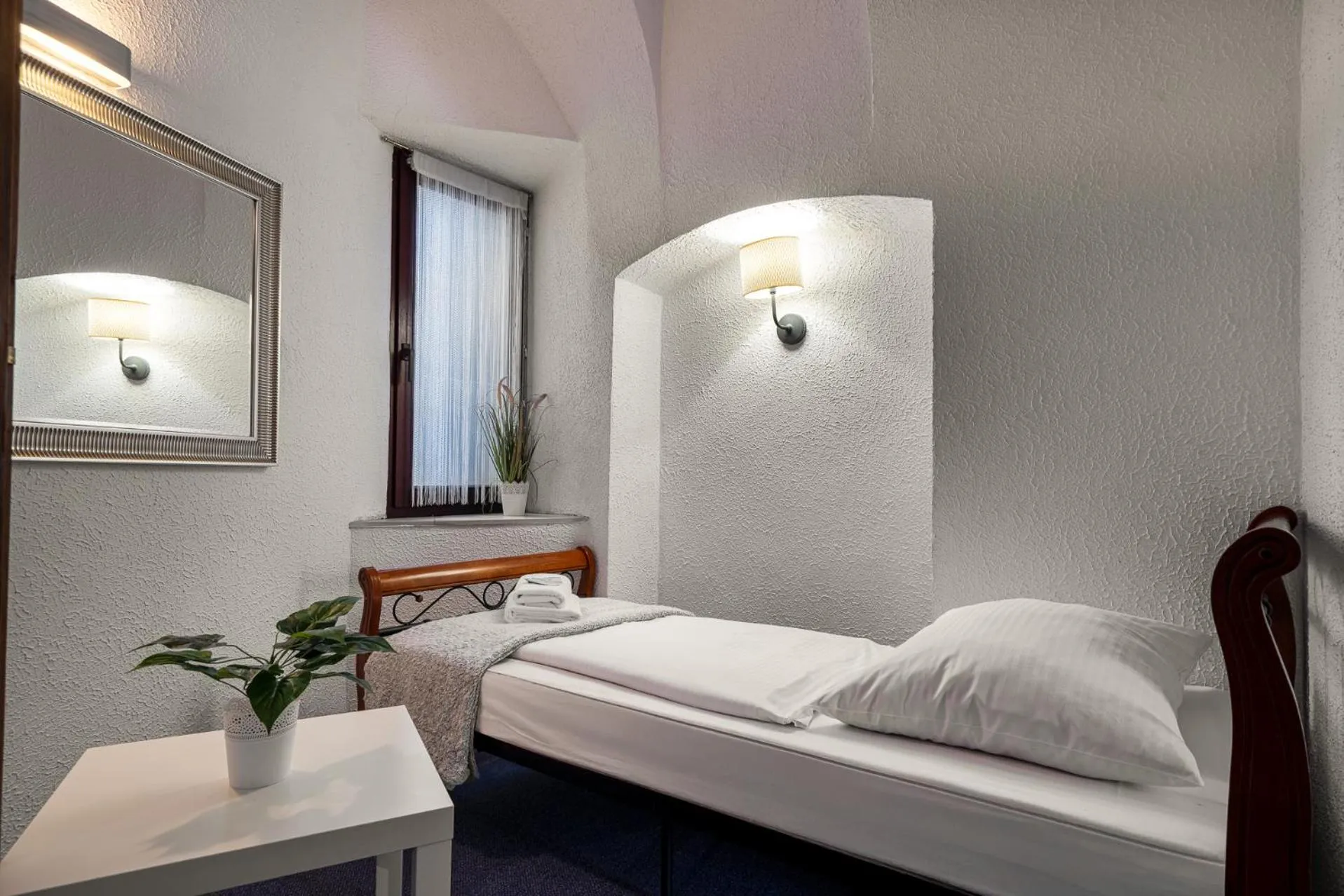 Bed in Great Polonia Jelenia Góra City Center