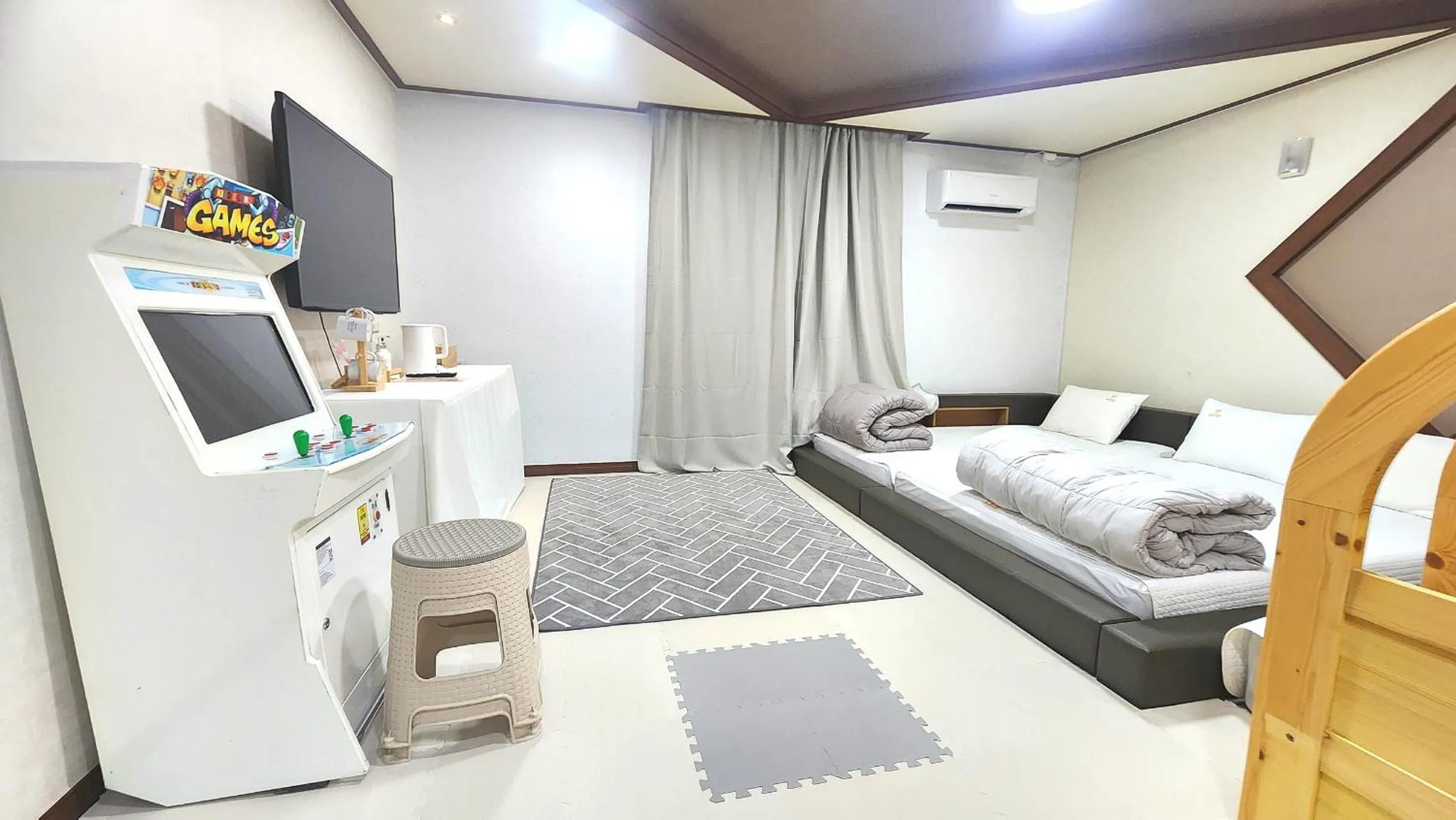 Bed in Kids & Family Hotel