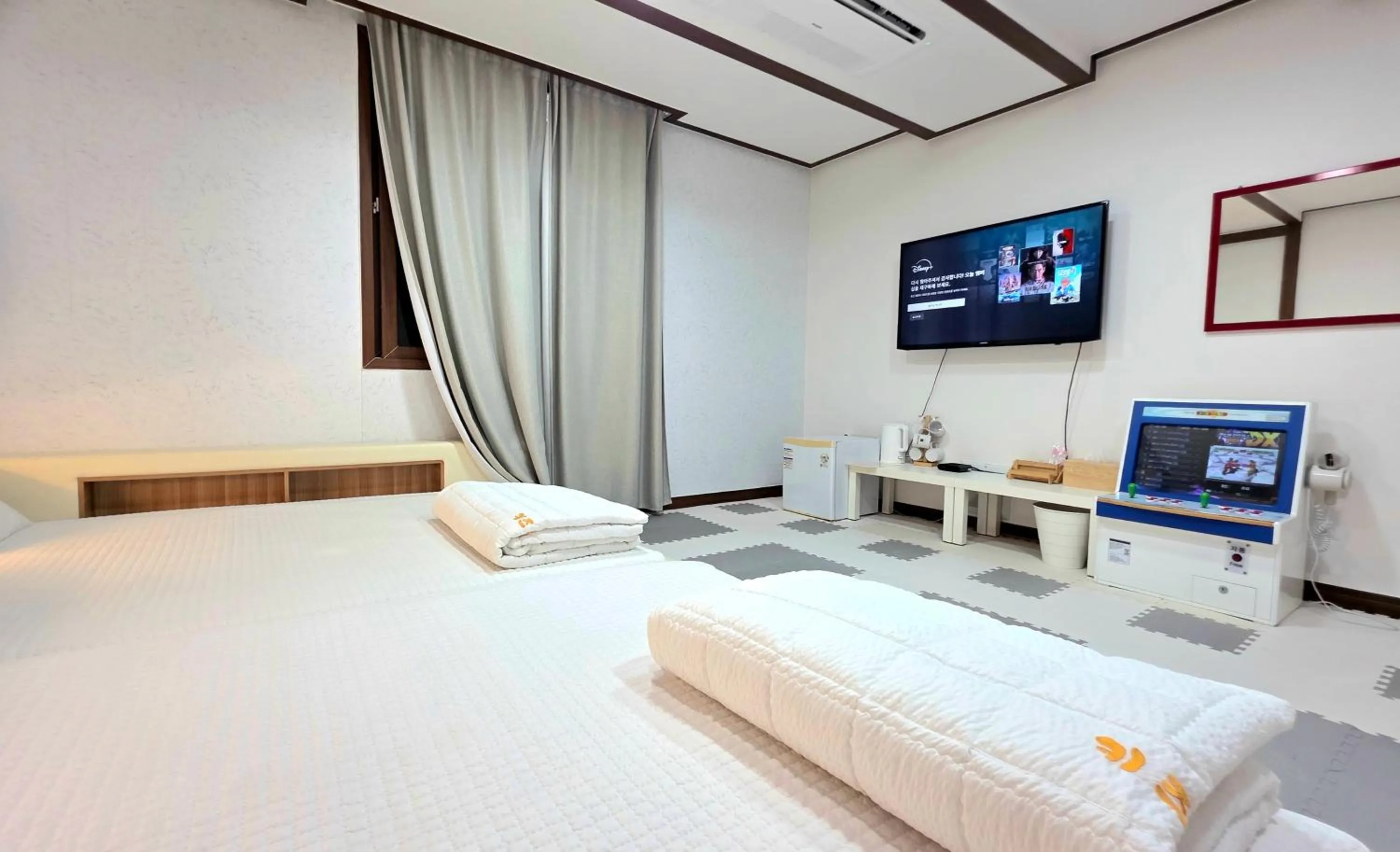 Bed in Kids & Family Hotel