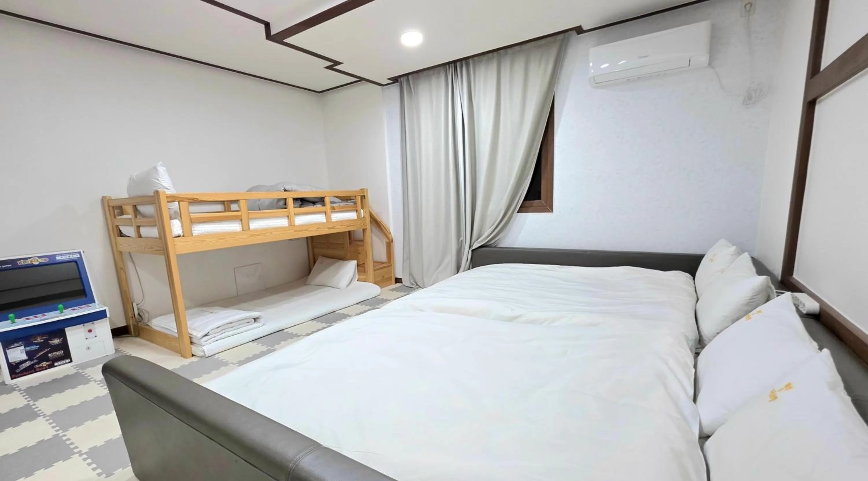 Bed in Kids & Family Hotel