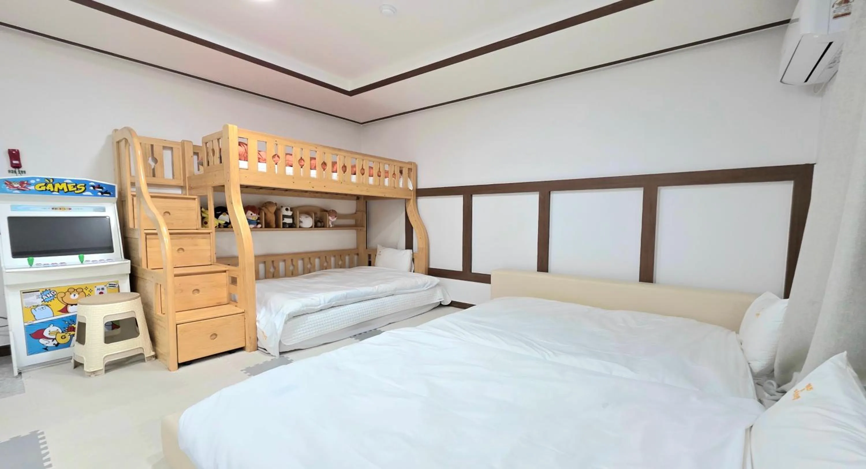 Bed in Kids & Family Hotel