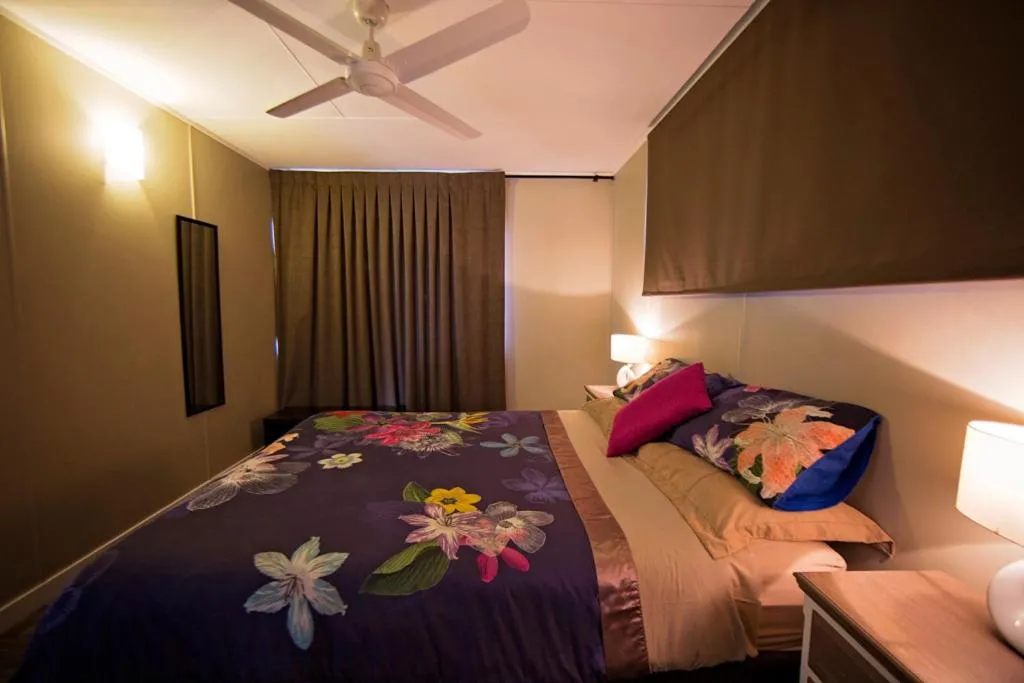 Bed in 7 McNamara - Wongaling Beach