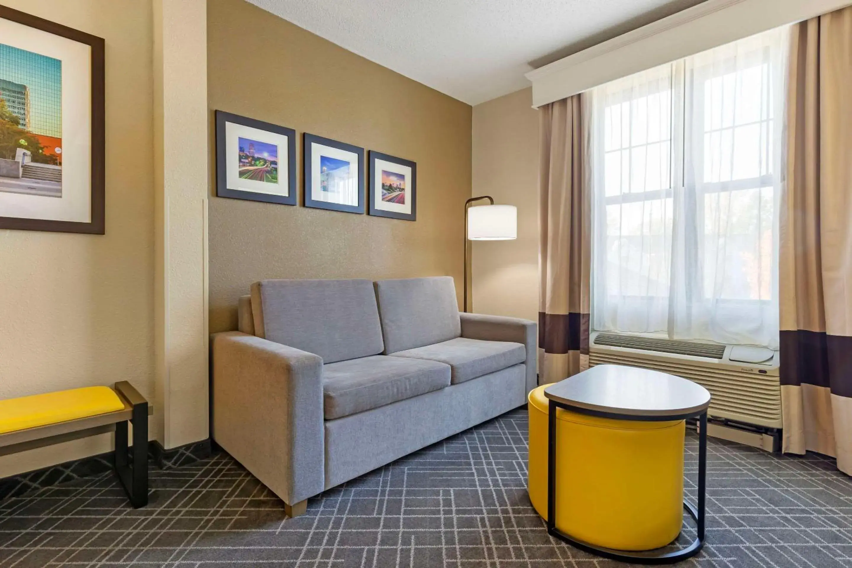 Bedroom in Comfort Suites Hanes Mall Bedroom in Comfort Suites Hanes Mall