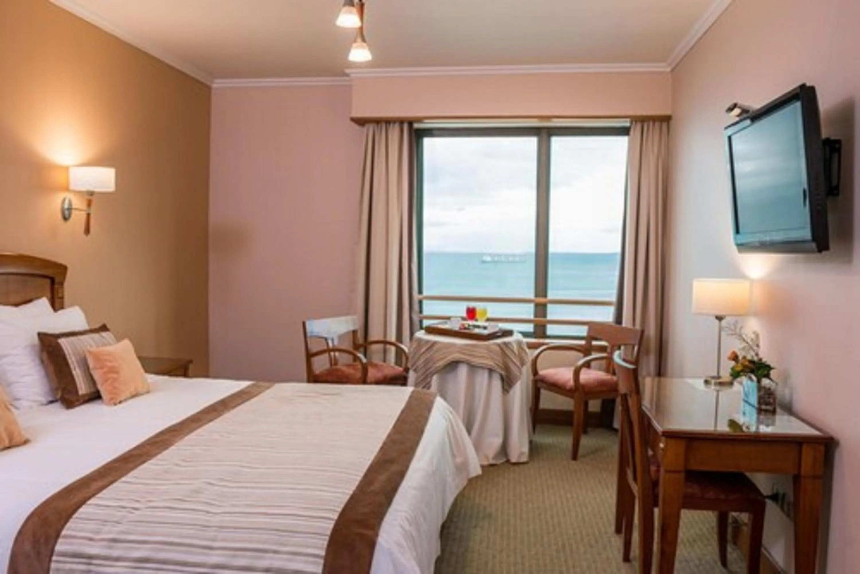 Photo of the whole room, Bed in Hotel Gran Pacifico