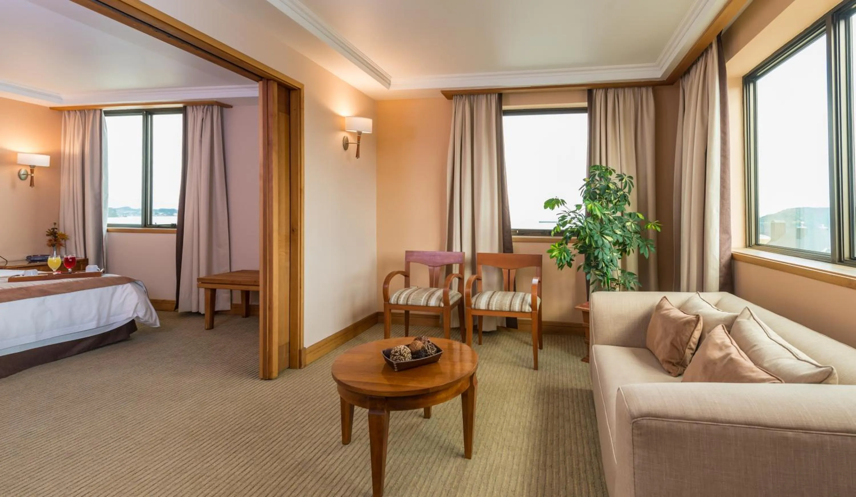 Living room, Bed in Hotel Gran Pacifico
