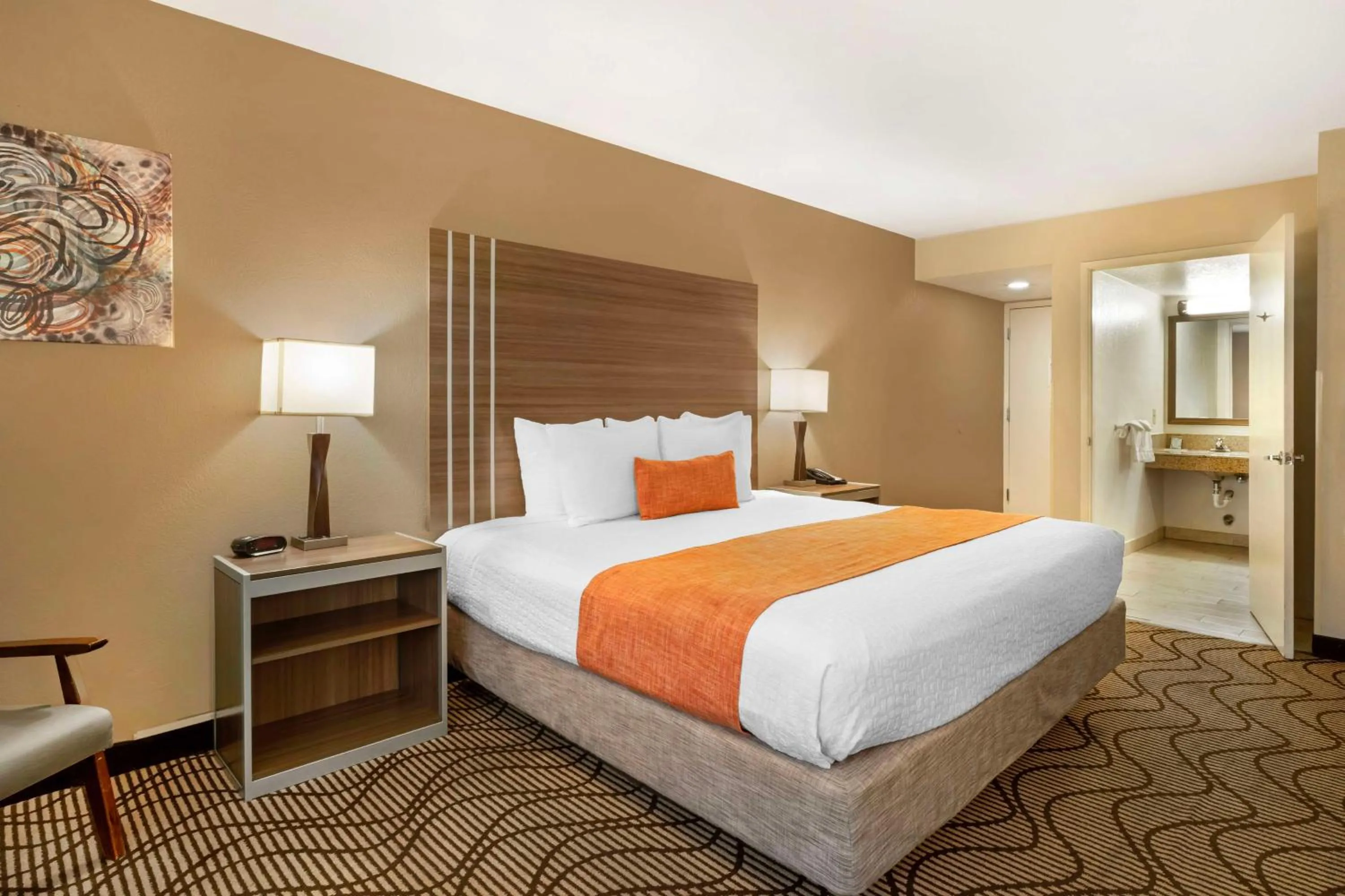 Bedroom, Bed in Best Western Heritage Inn Chico