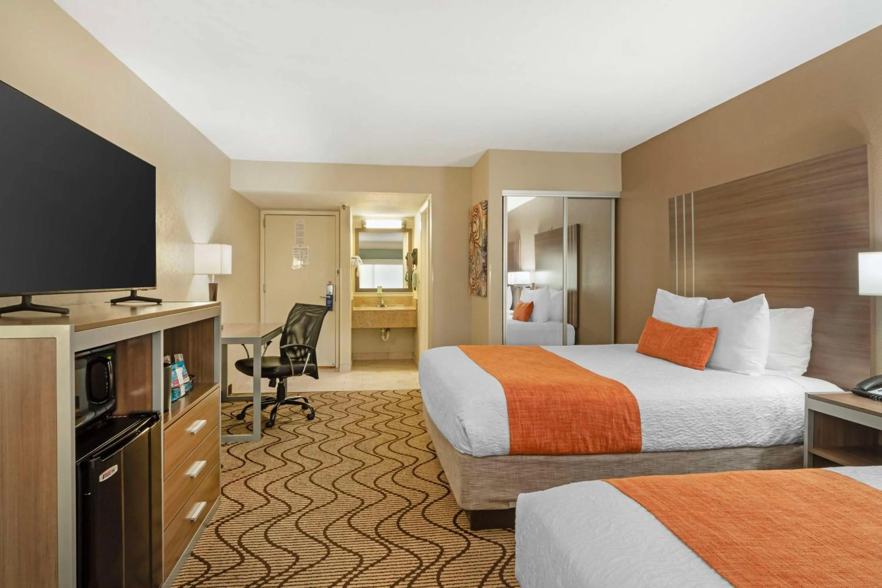 Bedroom, Bed in Best Western Heritage Inn Chico