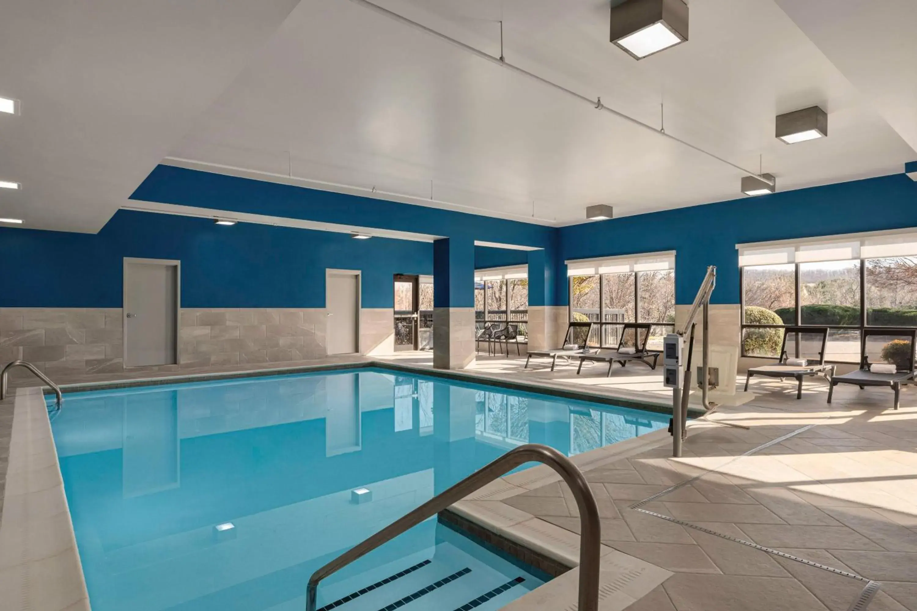 Pool view in Hampton Inn Waynesboro/Stuarts Draft Pool view in Hampton Inn Waynesboro/Stuarts Draft