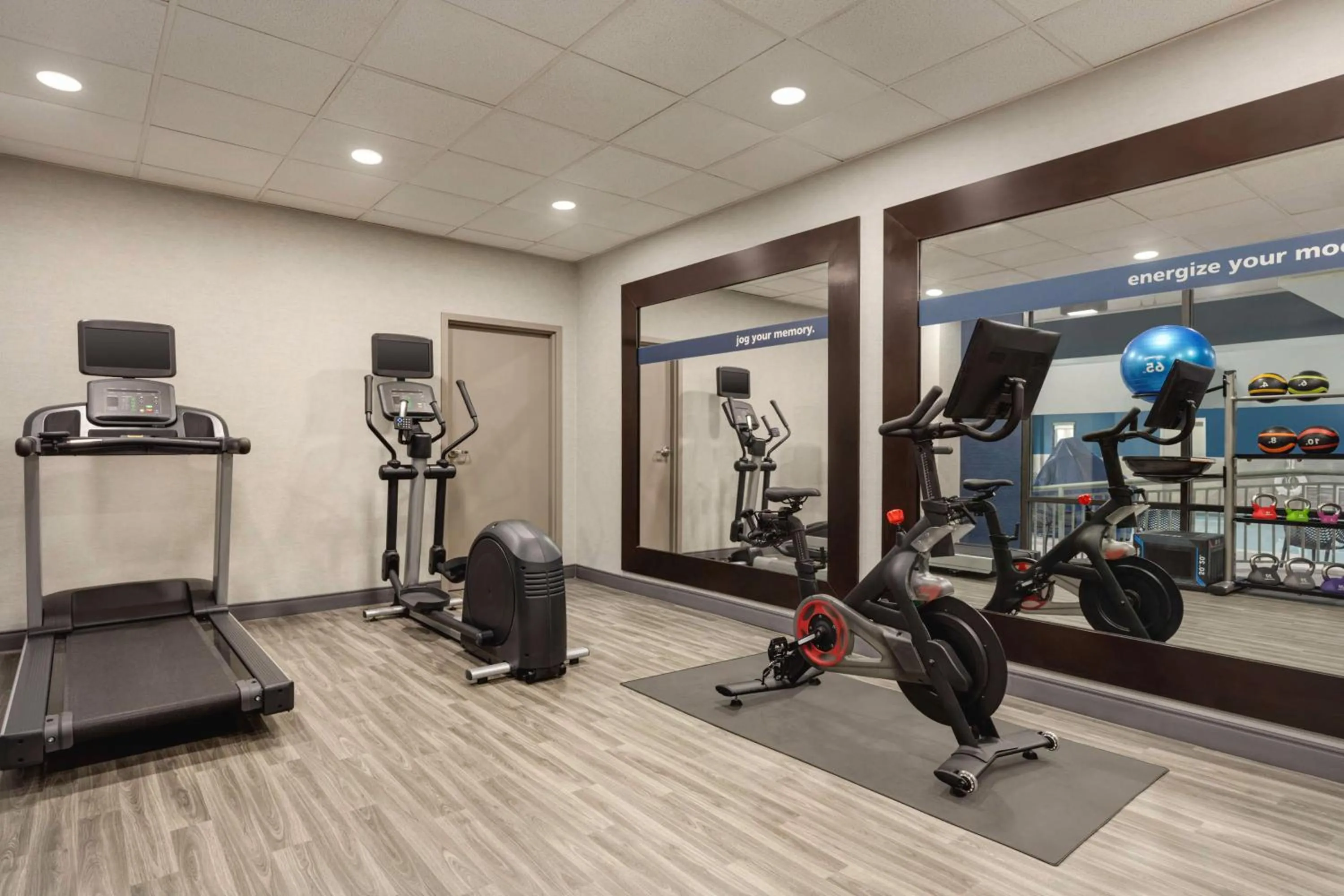 Fitness centre/facilities in Hampton Inn Waynesboro/Stuarts Draft