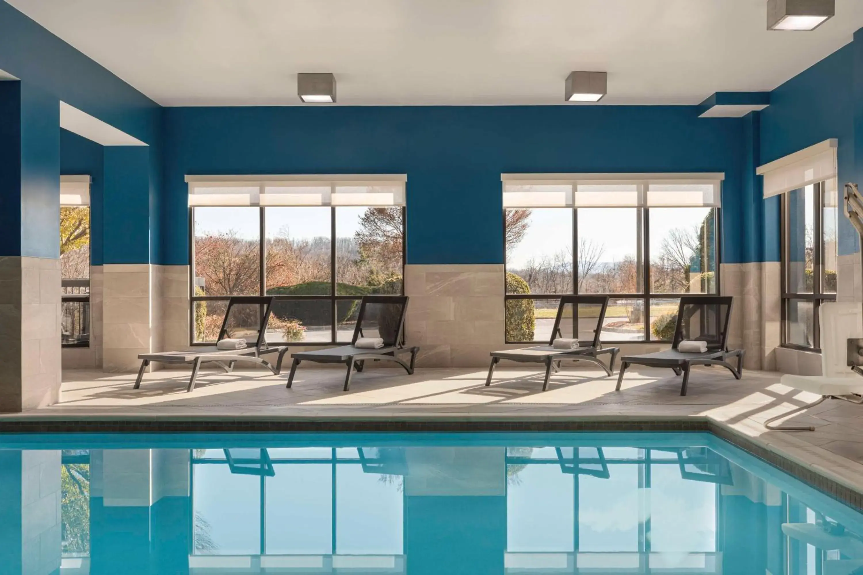 Pool view in Hampton Inn Waynesboro/Stuarts Draft Pool view in Hampton Inn Waynesboro/Stuarts Draft