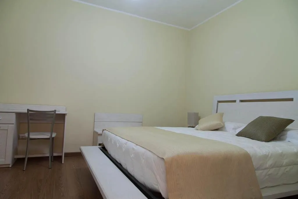 Bed in B&B Le Rose del Tirreno