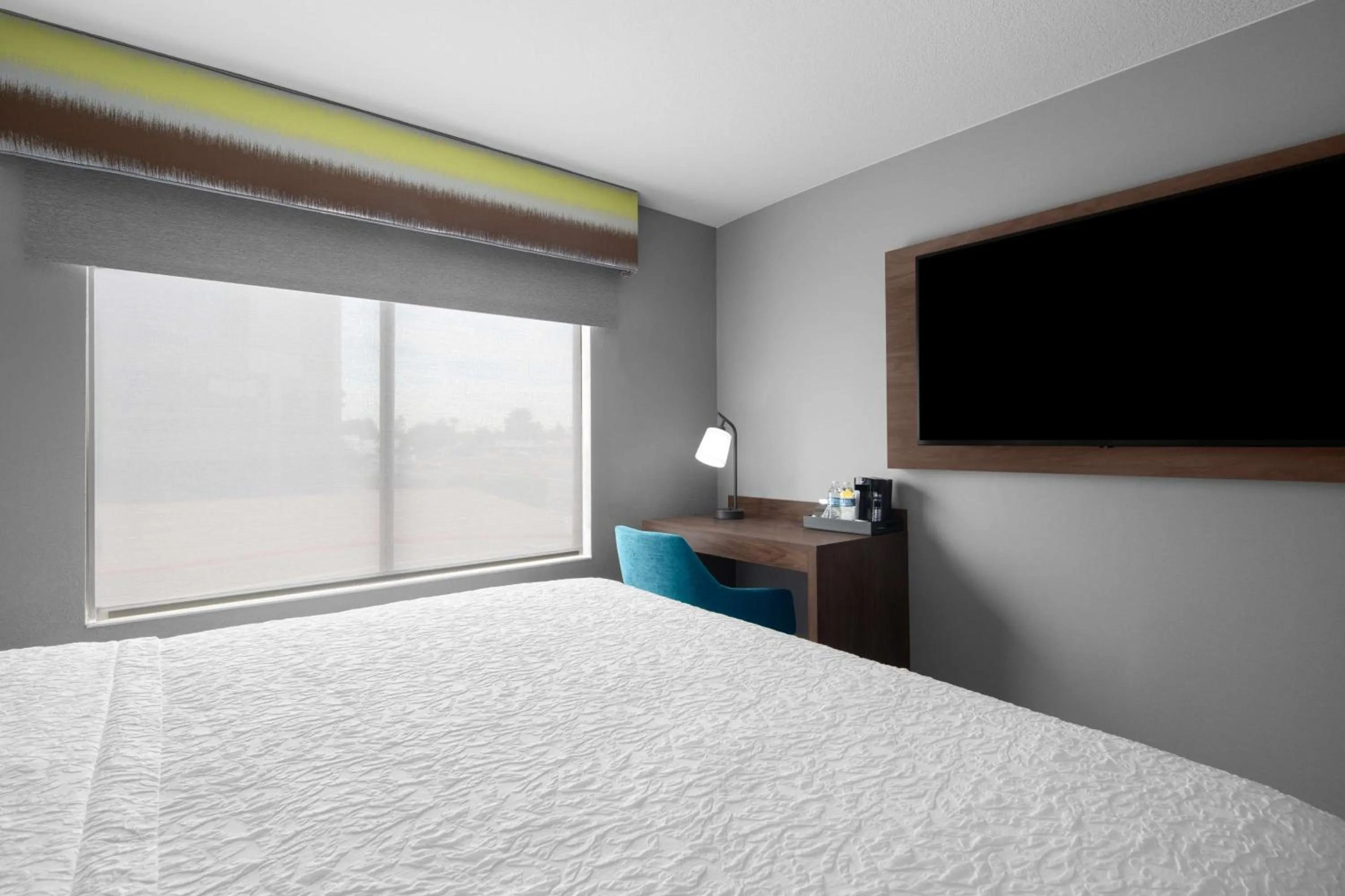 Bedroom, Bed in Hampton Inn Phoenix - Biltmore