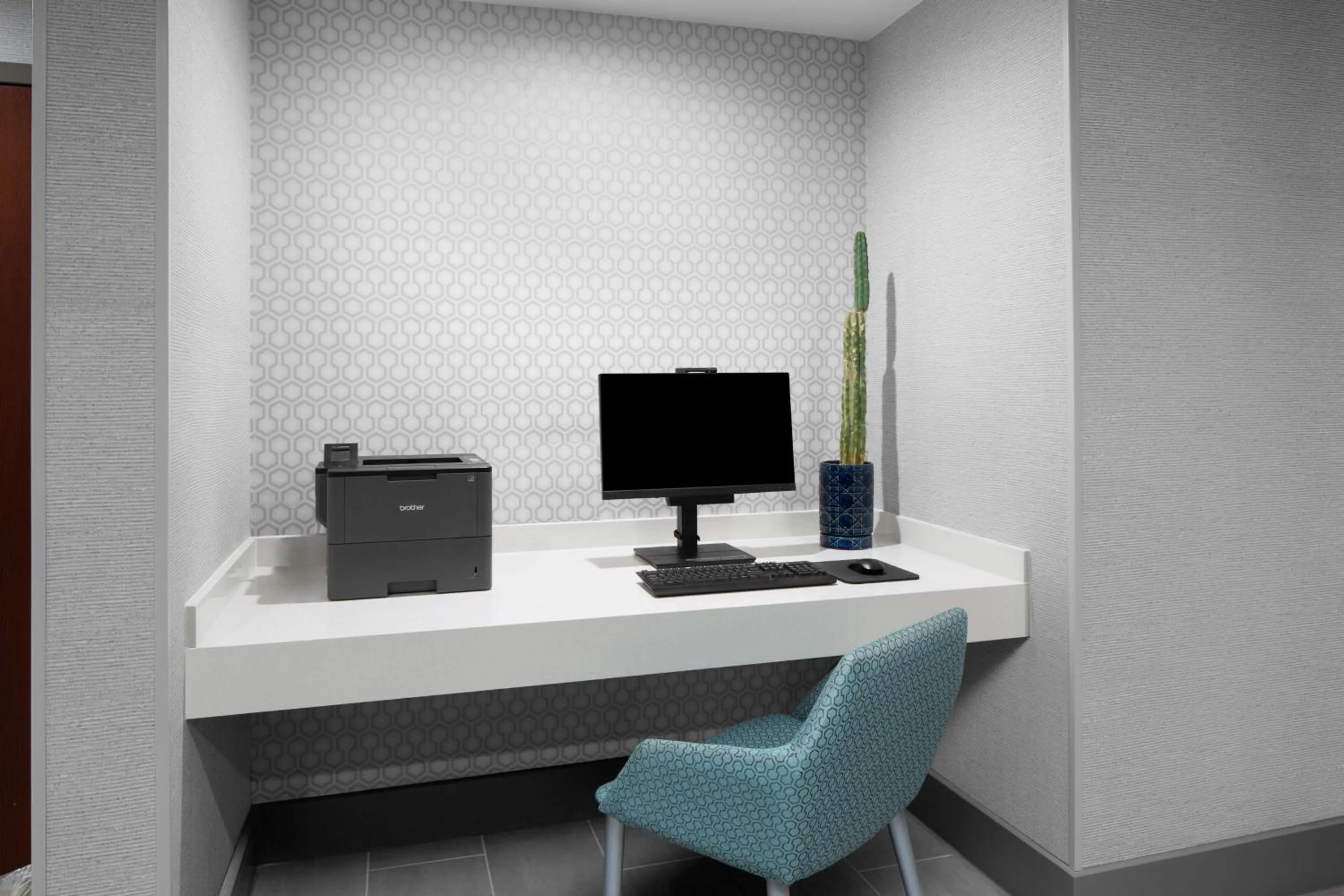 Business facilities in Hampton Inn Phoenix - Biltmore