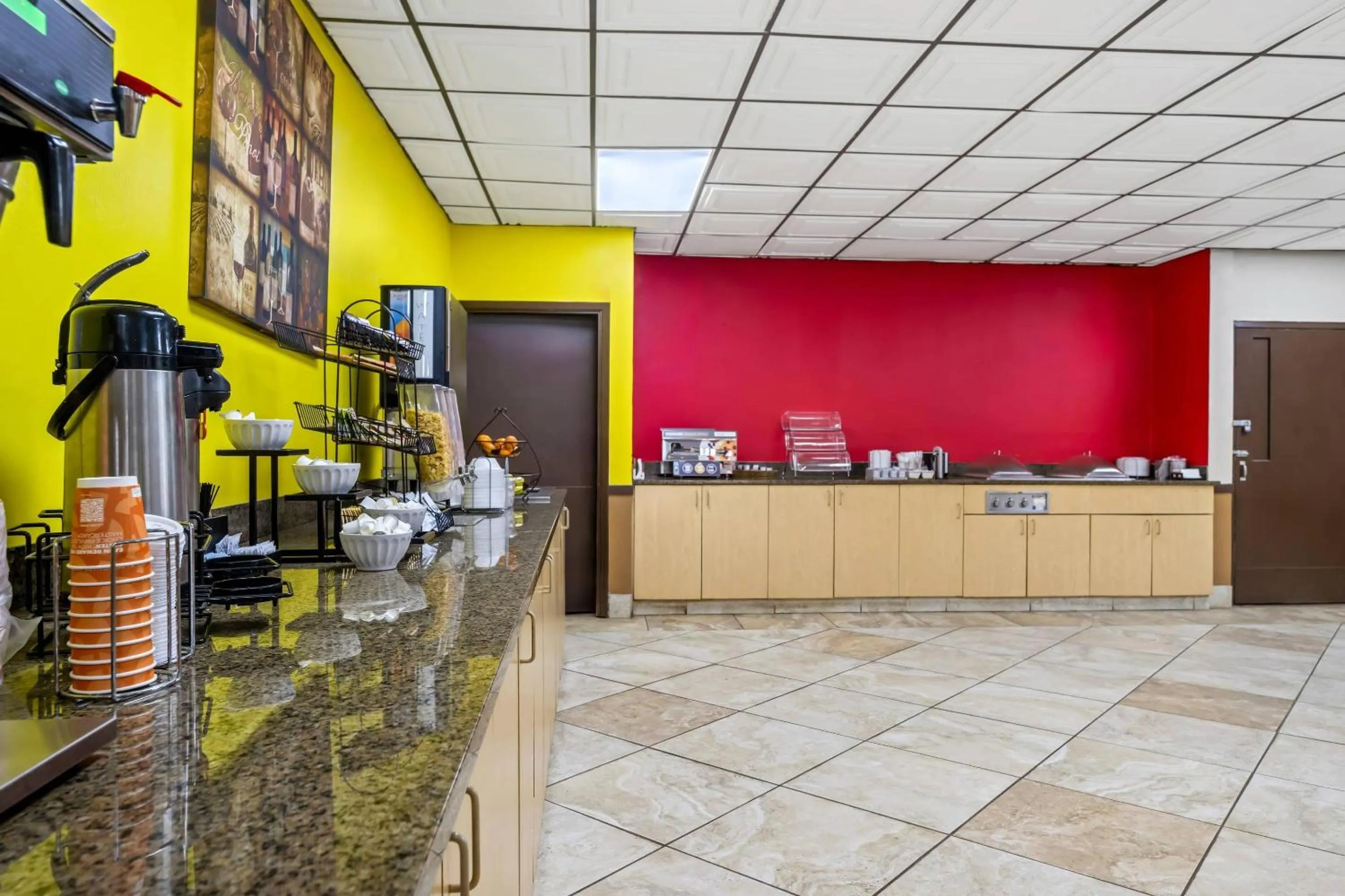 Breakfast in Econo Lodge Carlsbad Caverns Area