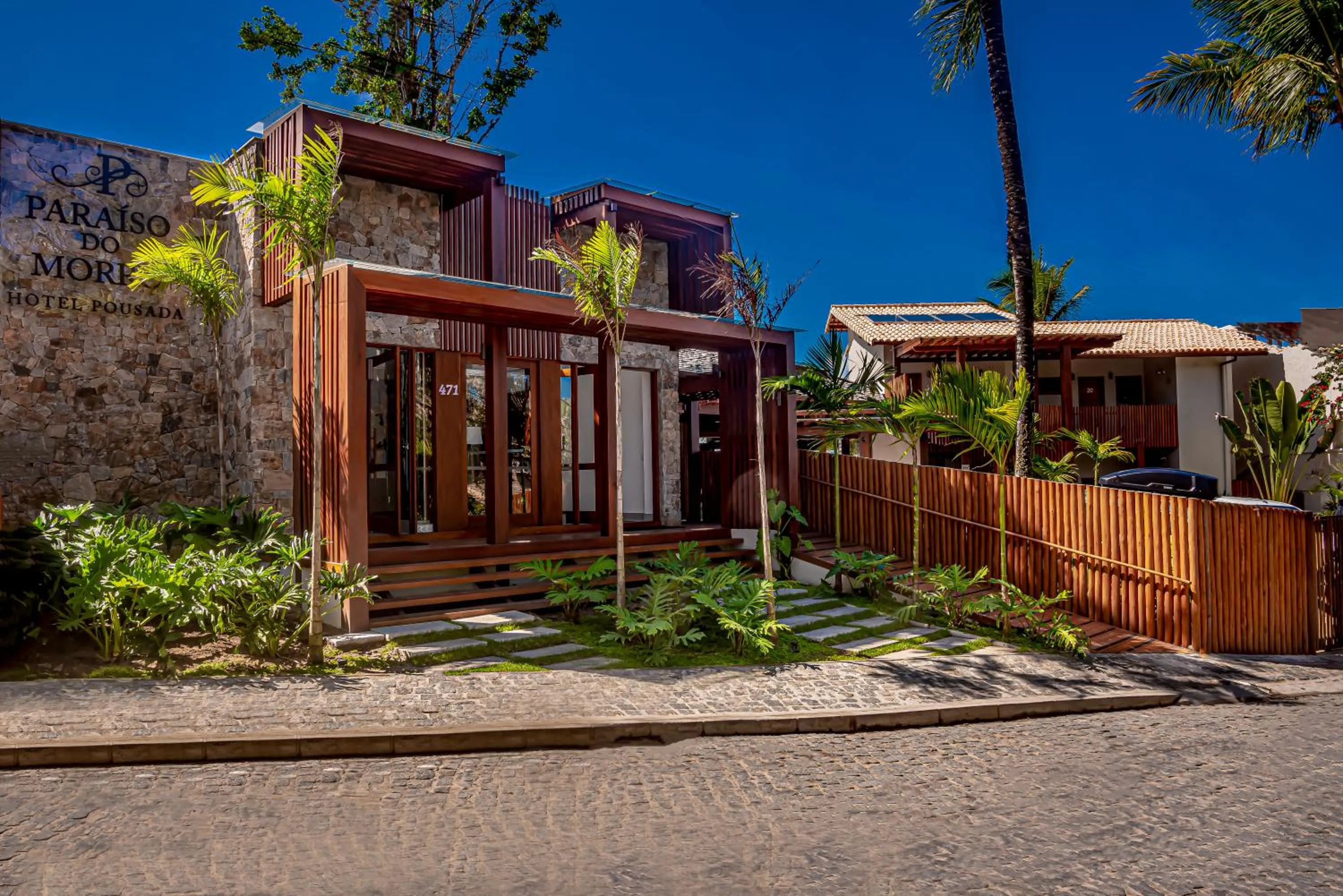 Property building in Hotel Paraiso do Morro